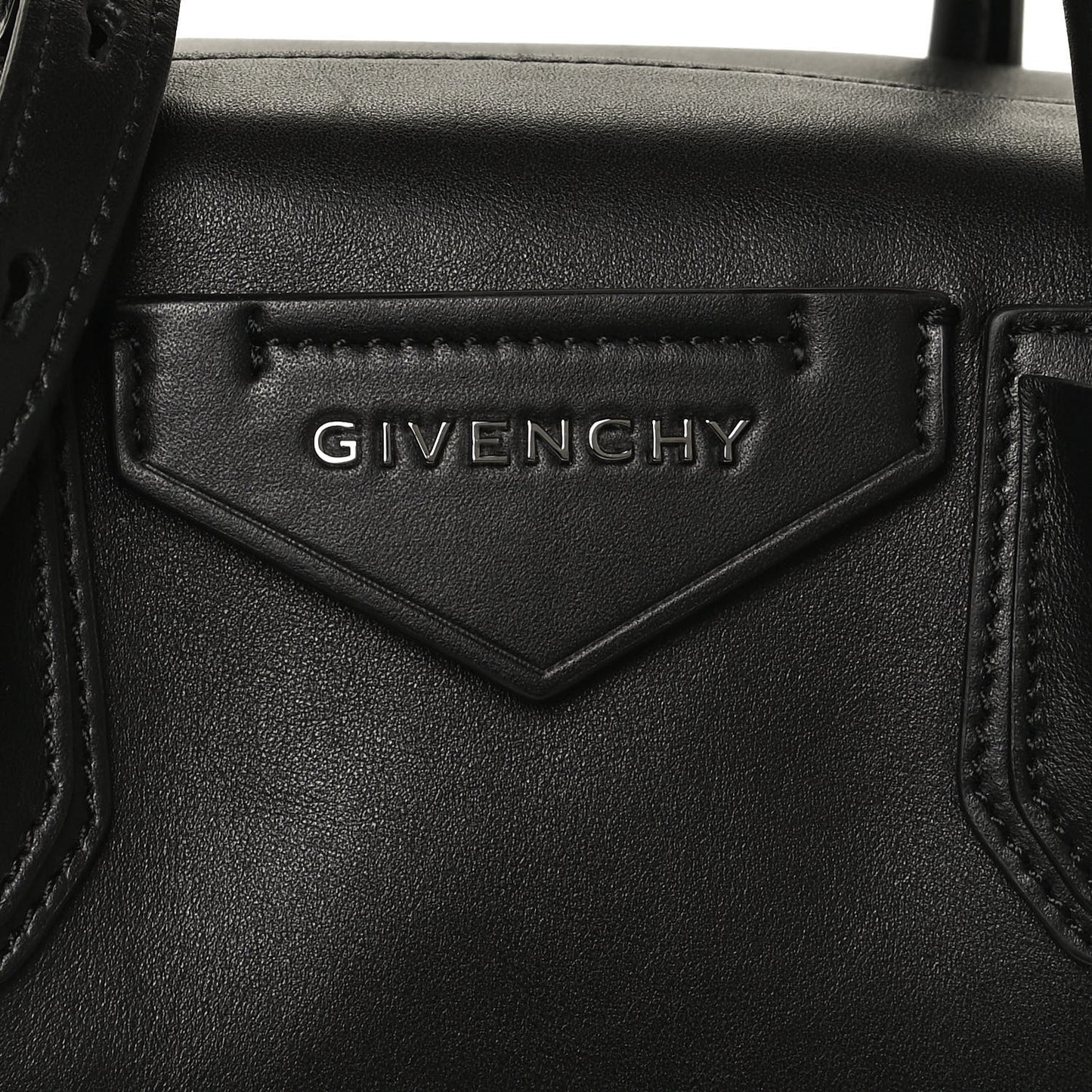 Smooth Calfskin Small Soft Antigona Black
