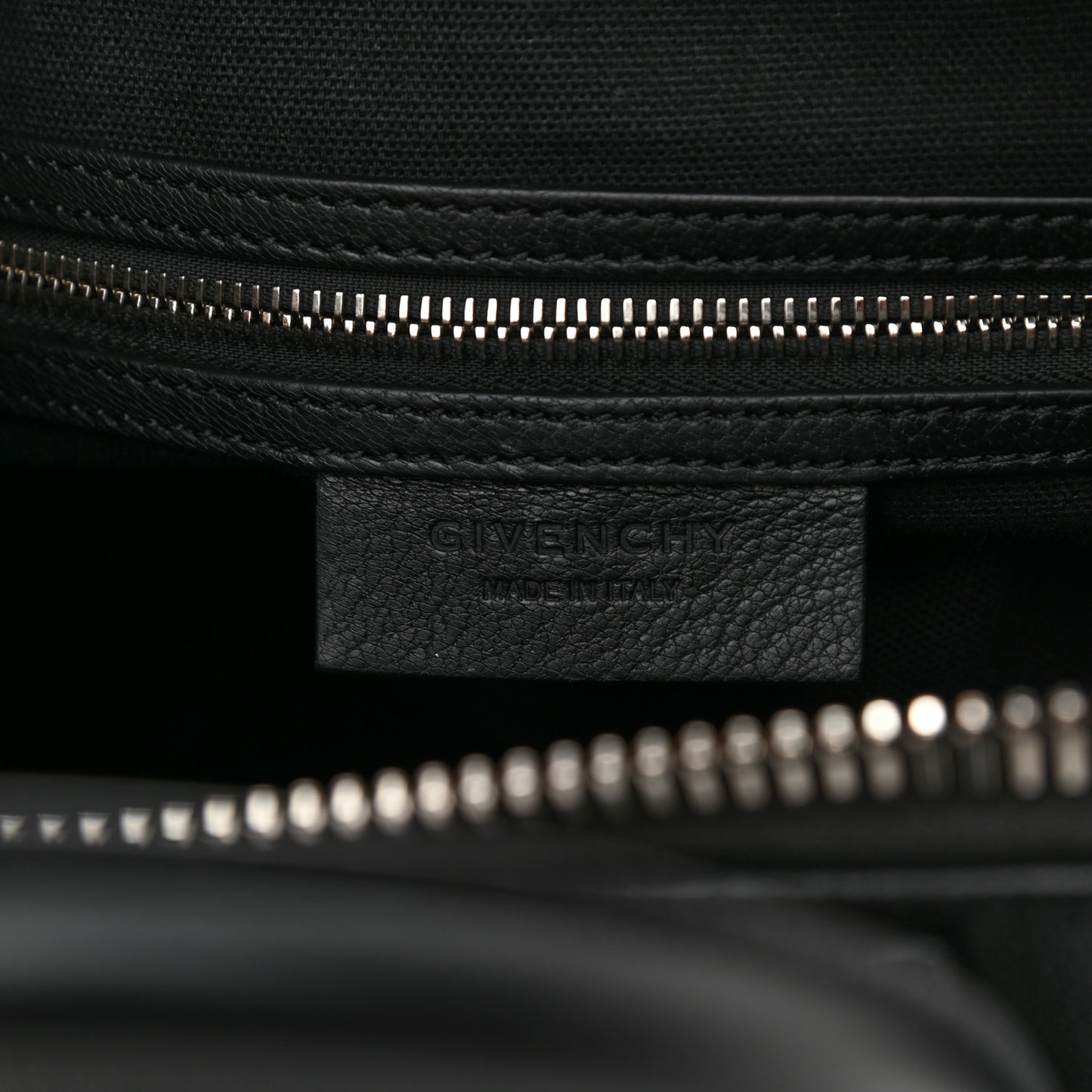 Sugar Goatskin Small Antigona Black