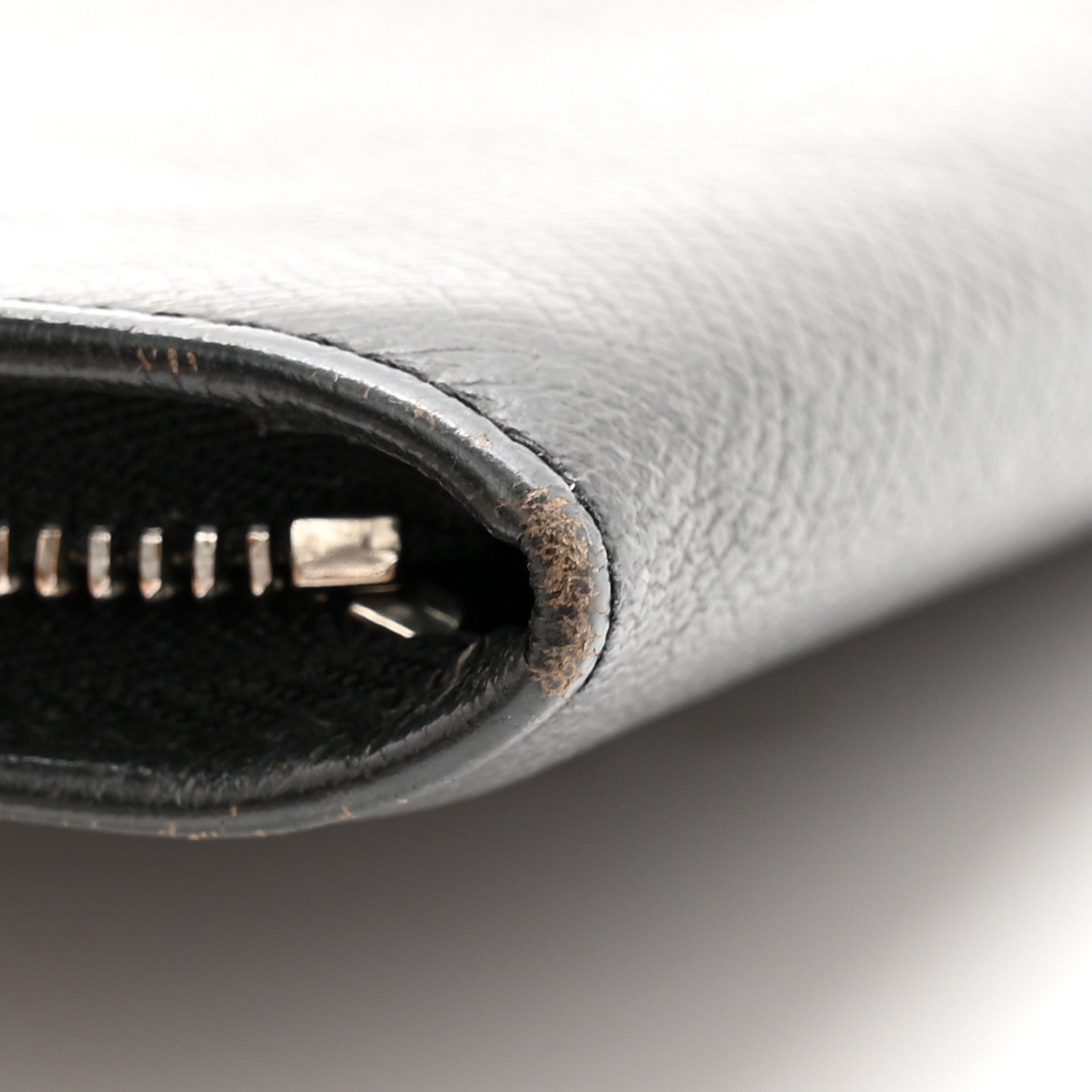Louis Vuitton Taiga Zip Wallet Black 10 of 10