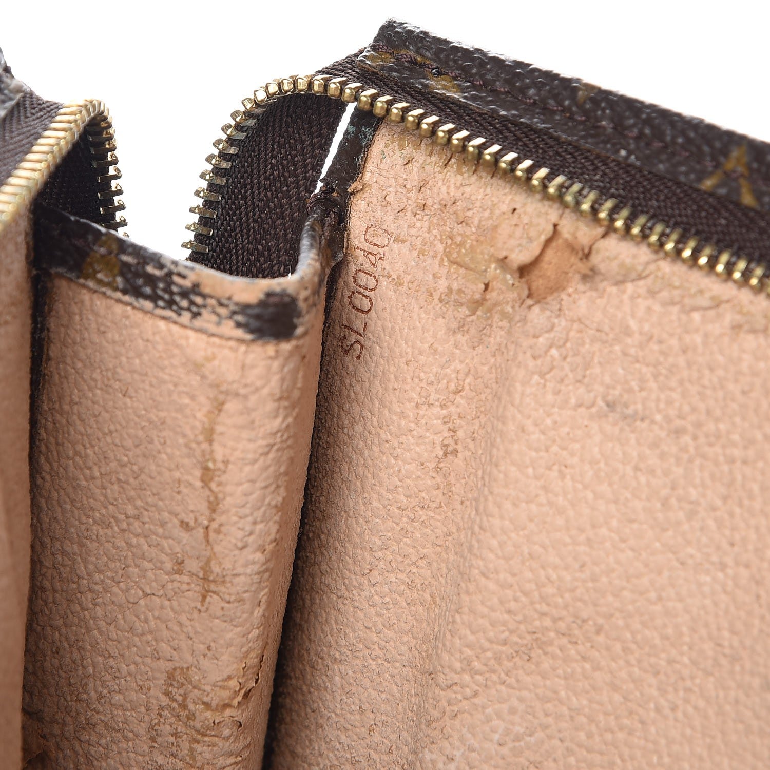 Louis Vuitton Monogram Toiletry Pouch 26 7 of 10