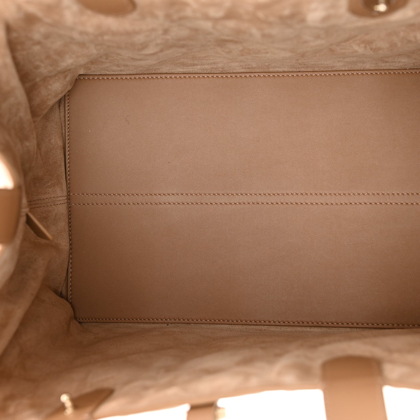Calfskin Macrocannage Medium Toujours Tan