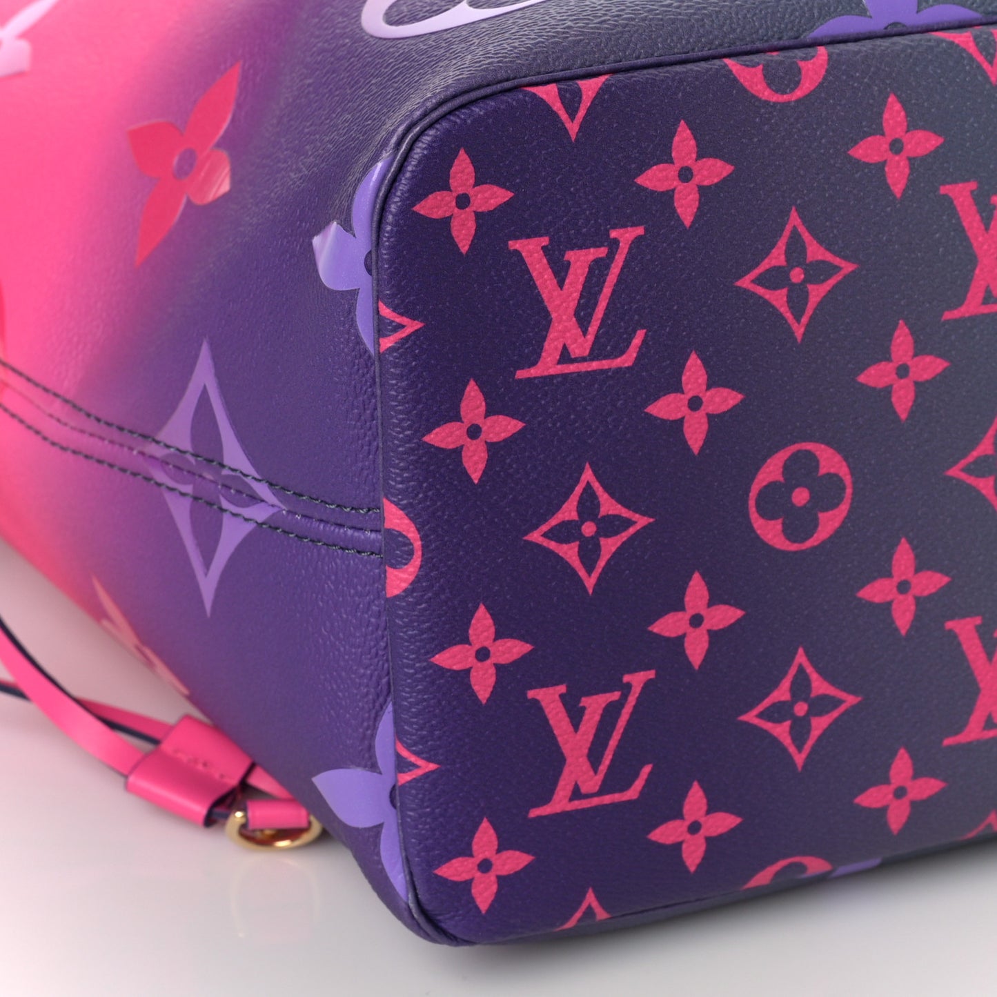 Monogram Giant Spring In The City Neverfull MM Midnight Fuchsia