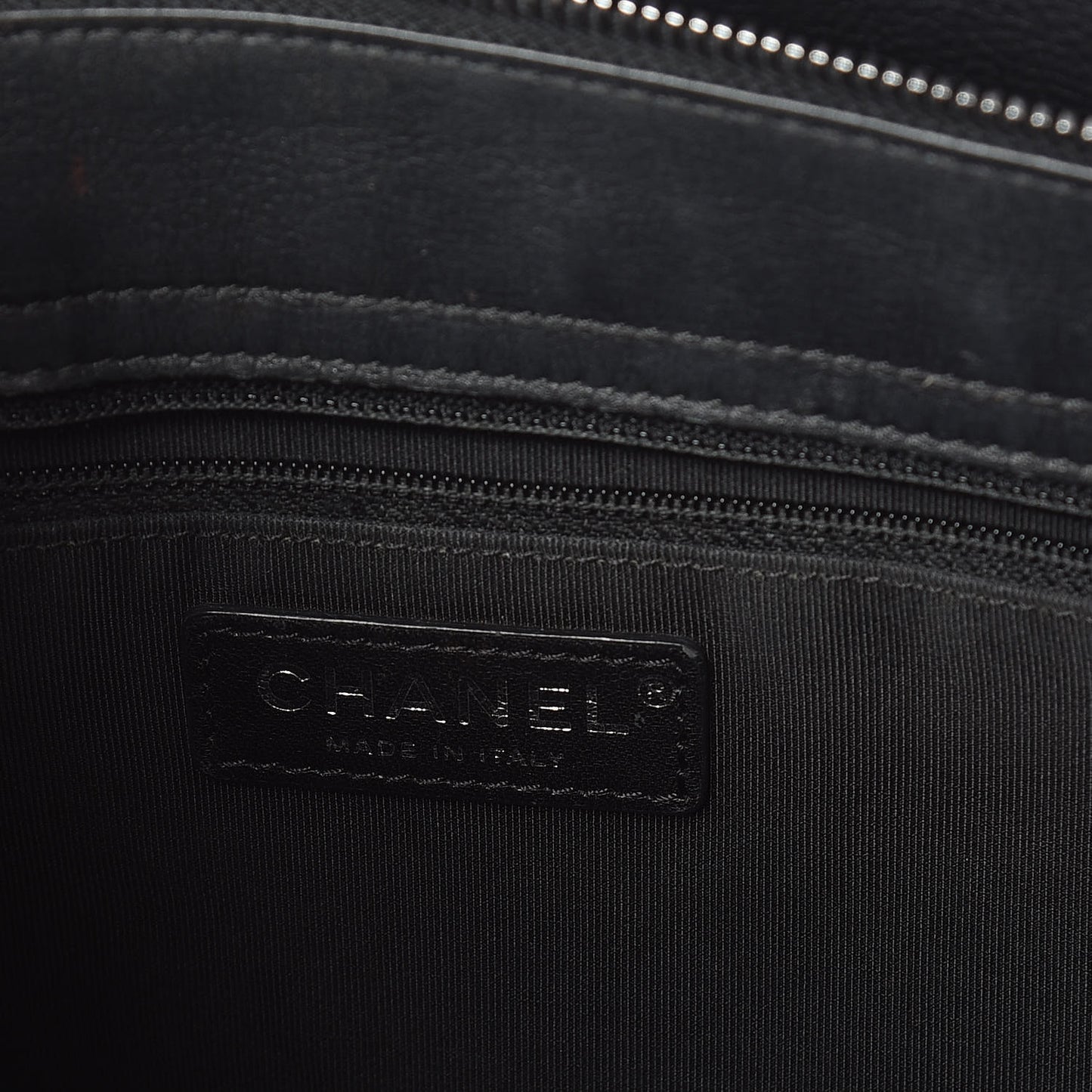 Calfskin Quilted Frame In Chain Tote Black