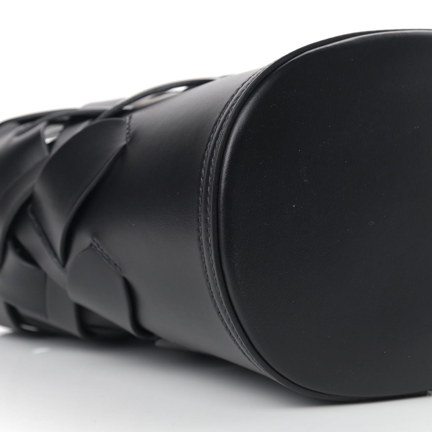 Vitello Intreccio Bucket Bag Black