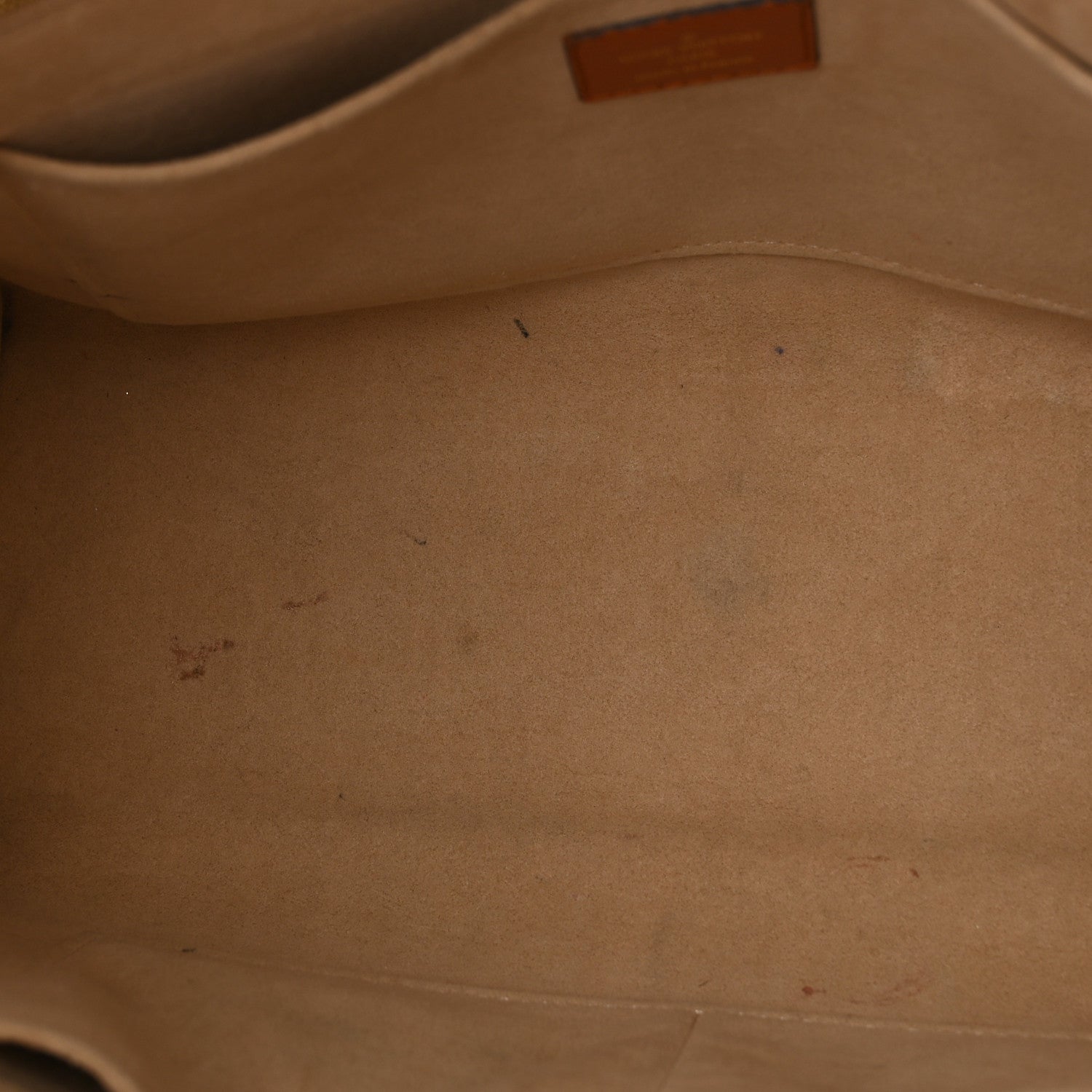 Louis Vuitton Calfskin Monogram Tufting On My Side Galet 10 of 12