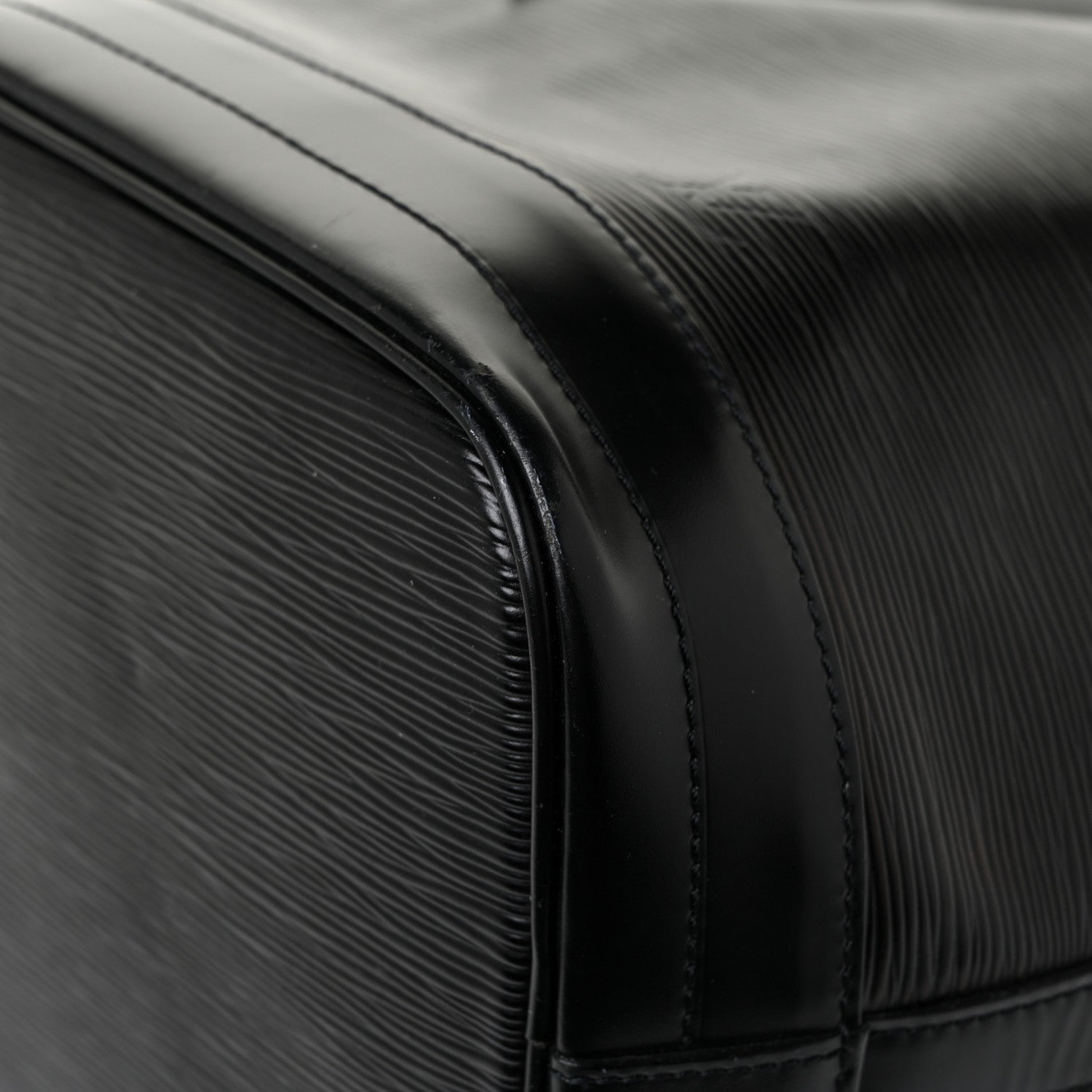 Louis Vuitton Epi Noe Black 10 of 16