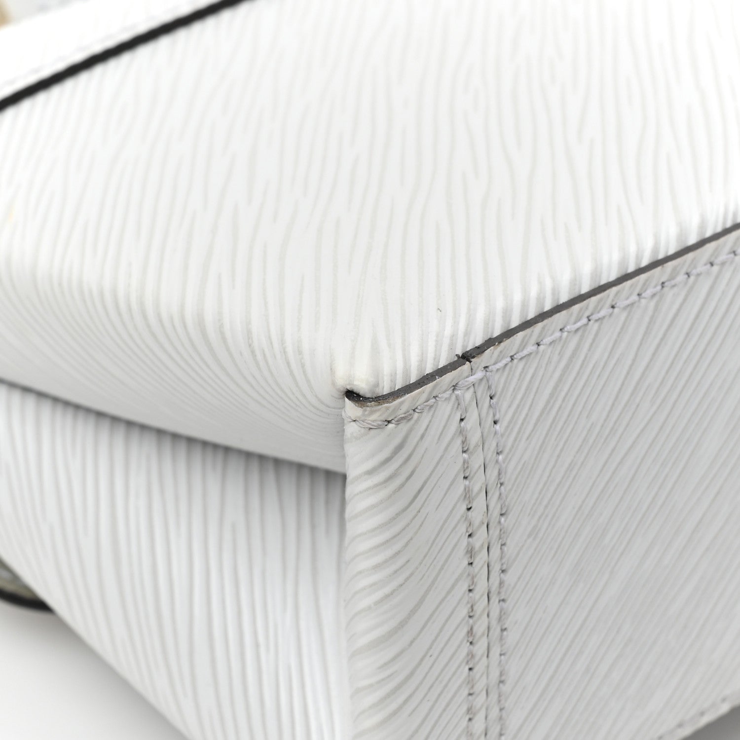 Louis Vuitton Epi Locky BB White 9 of 11