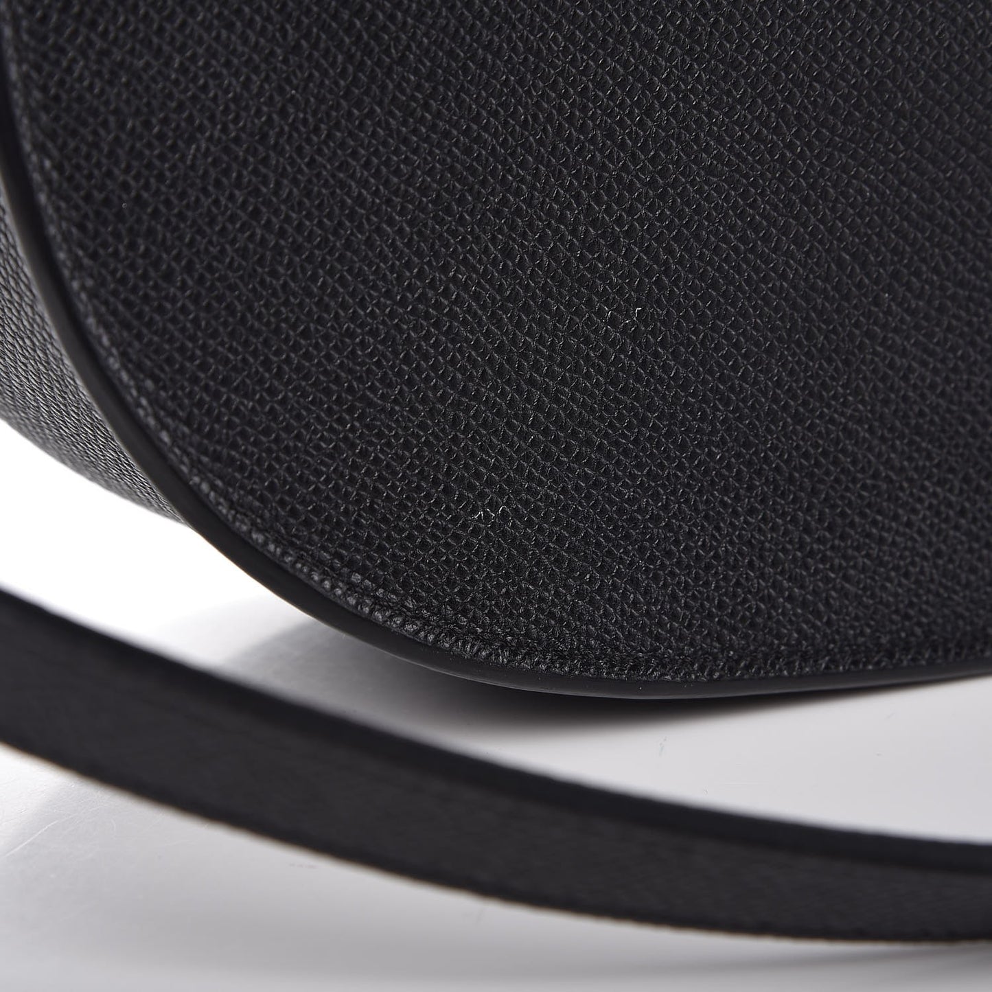 Grained Calfskin Compact Trotteur Black