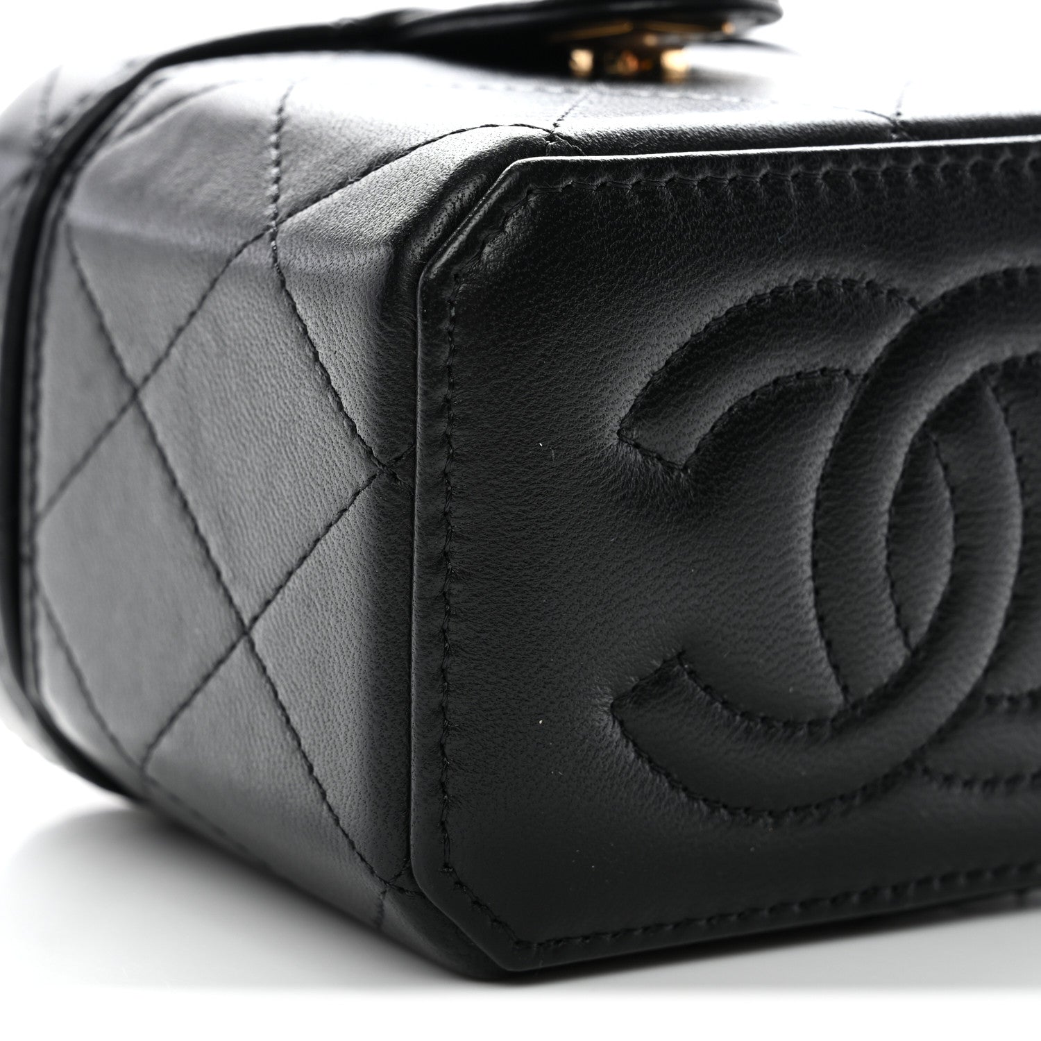 Chanel Lambskin Quilted Vanity Clutch With Chain Black 23 of 31