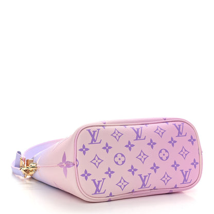 Louis Vuitton Monogram Giant Spring In The City Marshmallow Hobo PM Sunrise Pastel 4 of 9