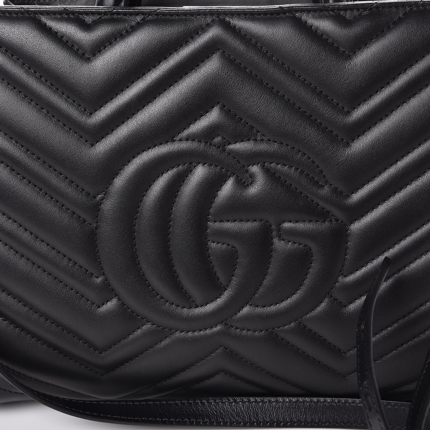 Calfskin Matelasse Small GG Marmont Tote Black