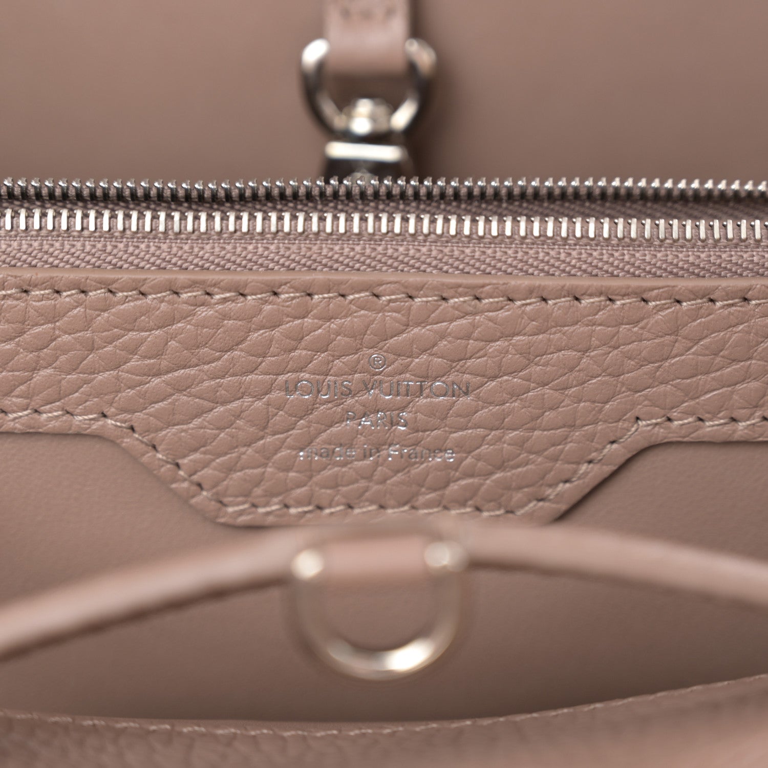 Louis Vuitton Taurillon Capucines MM 6 of 9