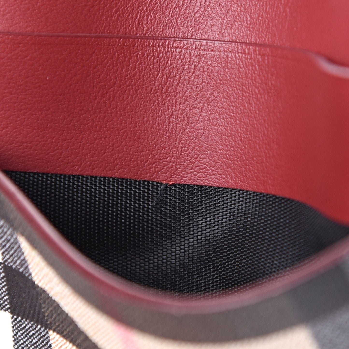 Smooth Calfskin Vintage Check Sandon Card Case Crimson