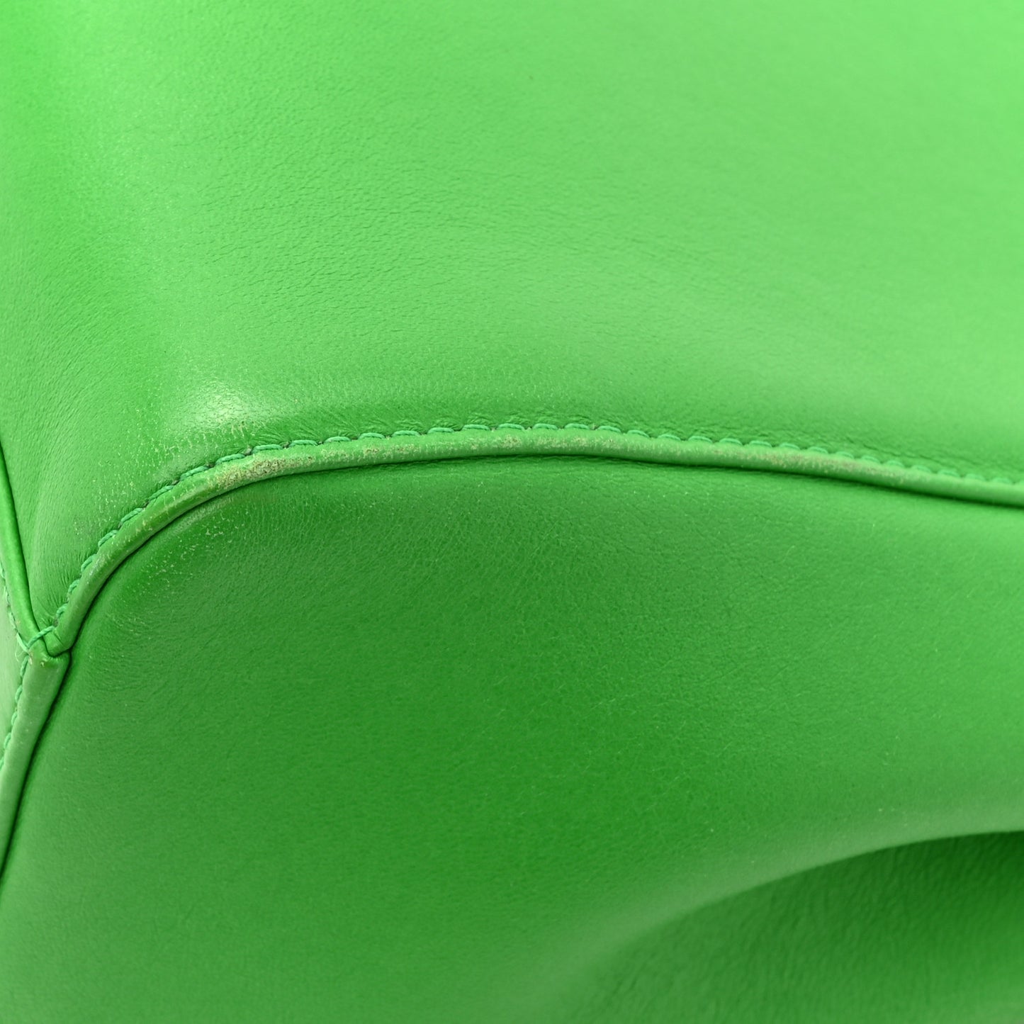 Nappa Mini Peekaboo Iconic Satchel Tomatillo