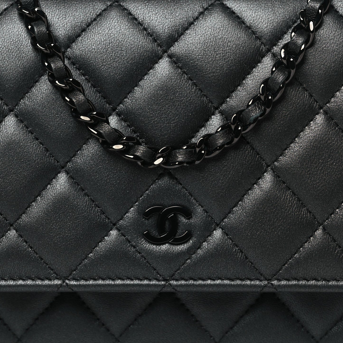 Iridescent Lambskin Quilted Wallet On Chain WOC So Black