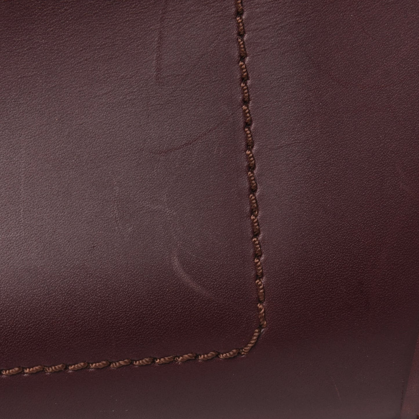 Supple Calfskin Medium Phantom Luggage Burgundy