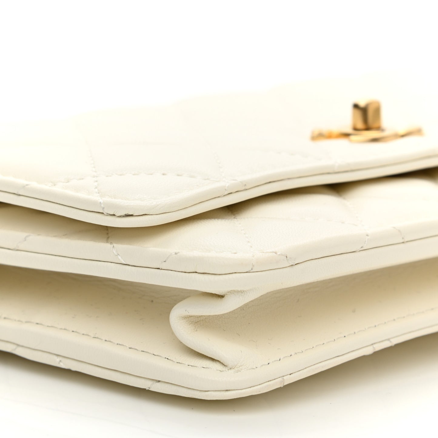 Lambskin Quilted CC Pearl Crush Wallet on Chain WOC White