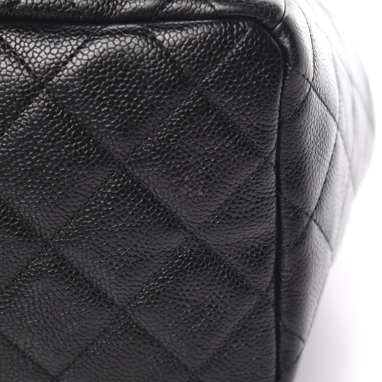 Grained Calfskin Quilted Medium CC Chain Bucket Drawstring Bag Black