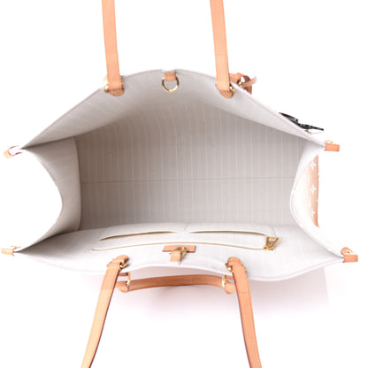 Louis Vuitton Monogram Giant By The Pool Onthego GM Brume 5 of 14