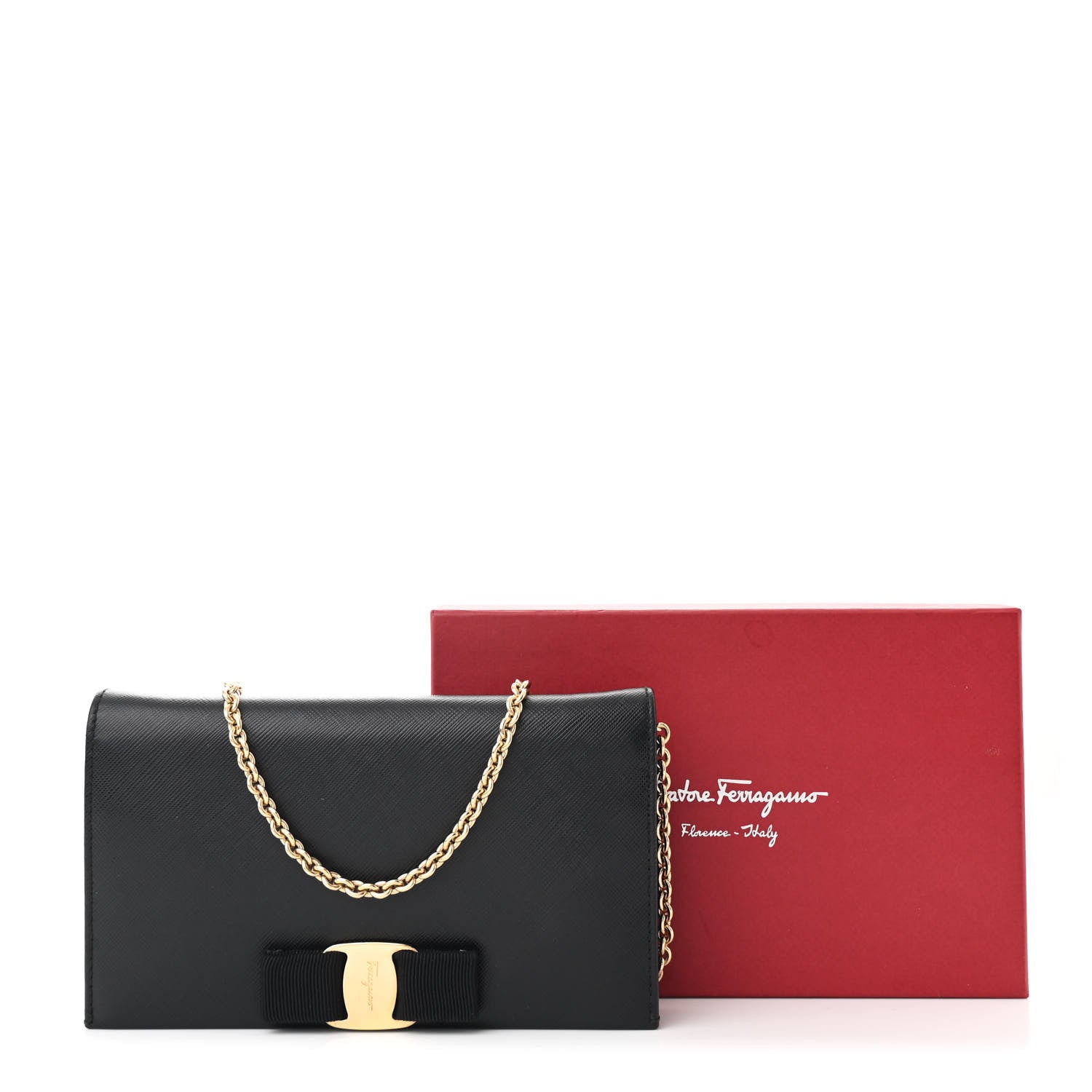 Salvatore Ferragamo Hammered Calfskin Vara Wallet On Chain Black