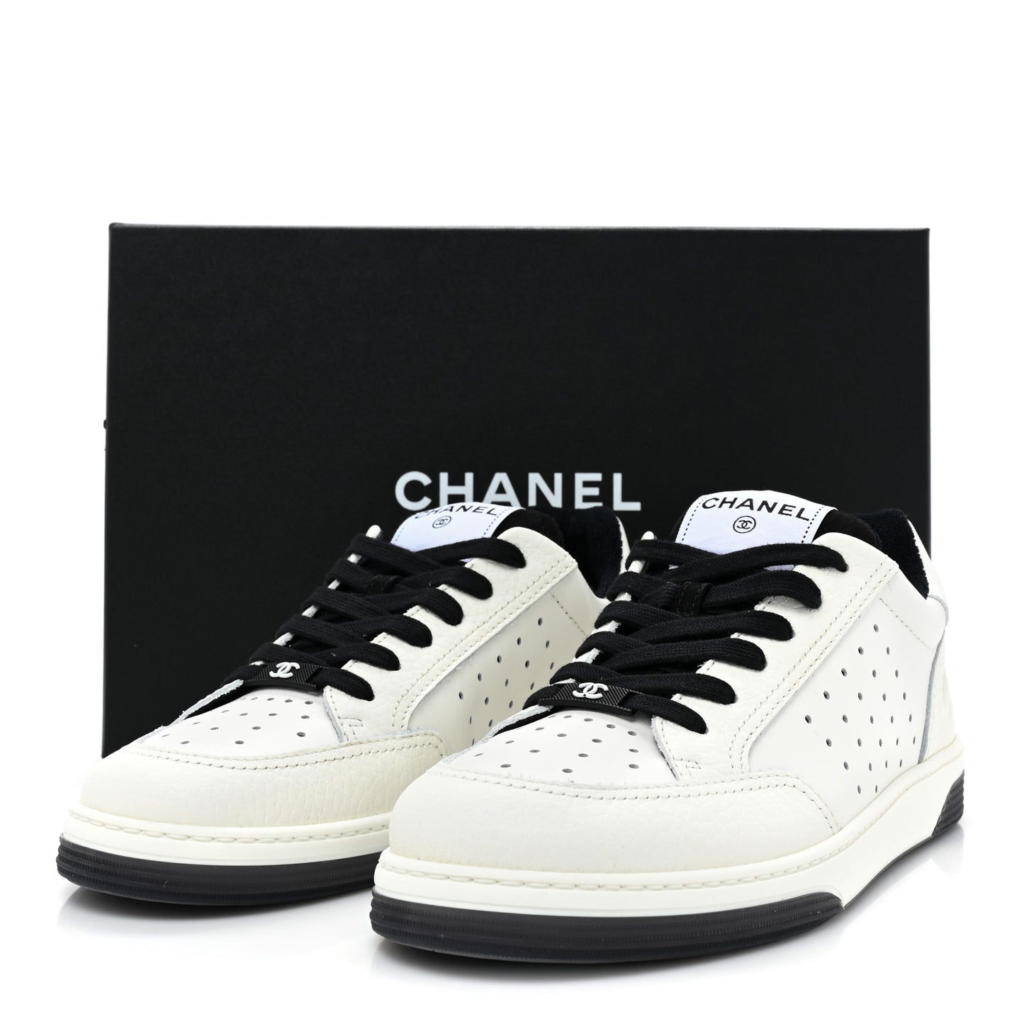 Grained Calfskin Fabric Womens Logo Sneakers 39 White Black