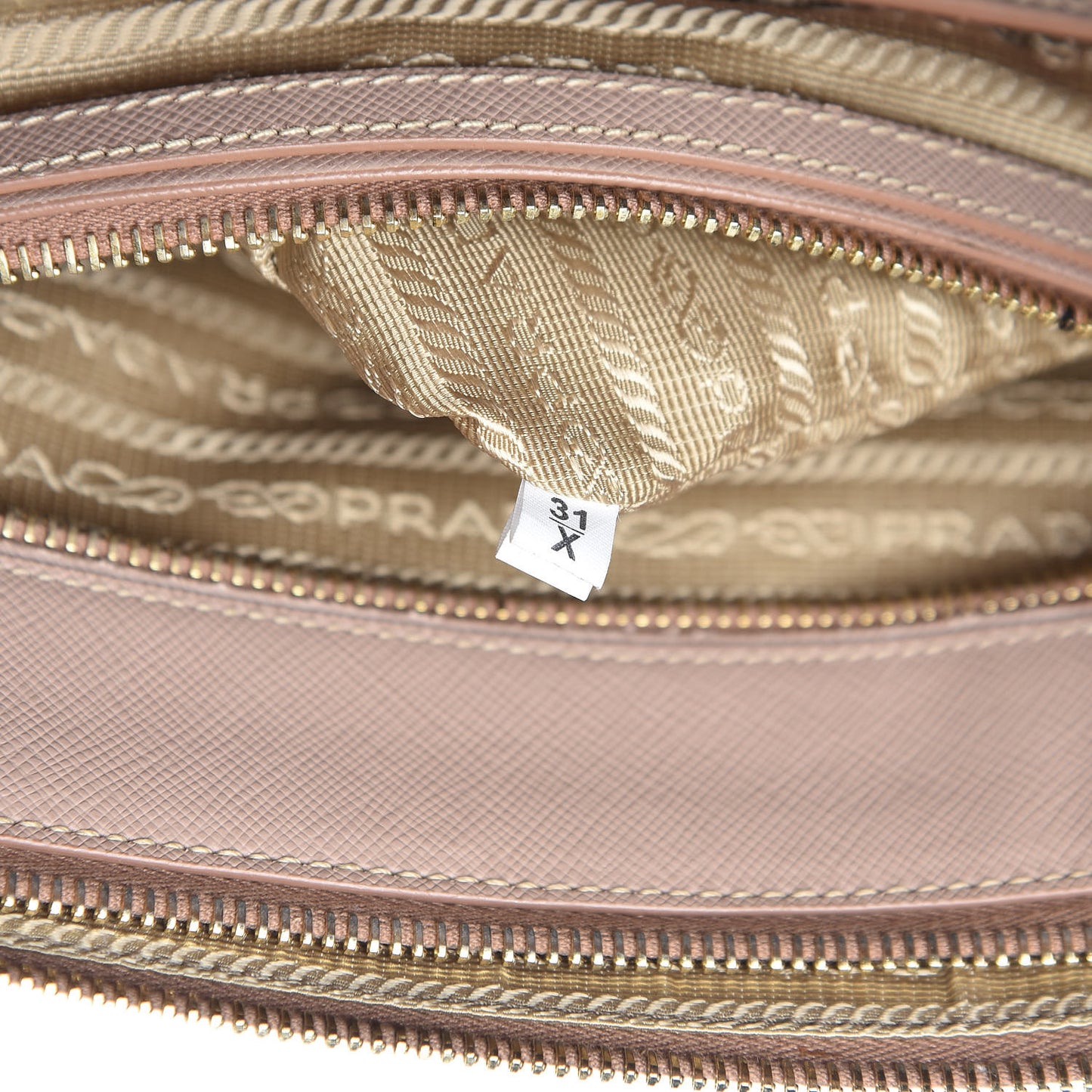 Saffiano Medium Galleria Double Zip Tote Cammeo