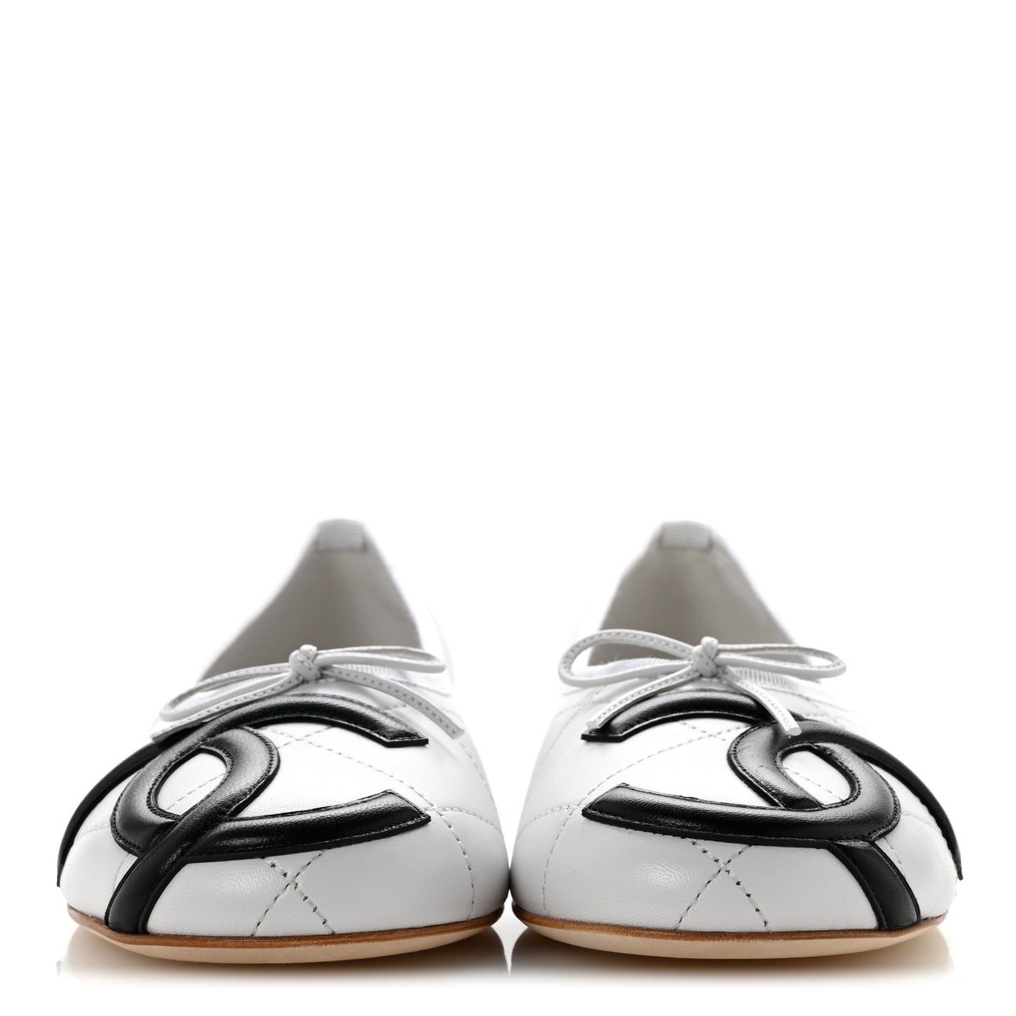 Lambskin Quilted CC Cambon Ballet Flats 39 White Black