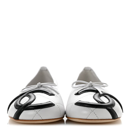 Chanel Lambskin Quilted CC Cambon Ballet Flats 39 White Black 3 of 10