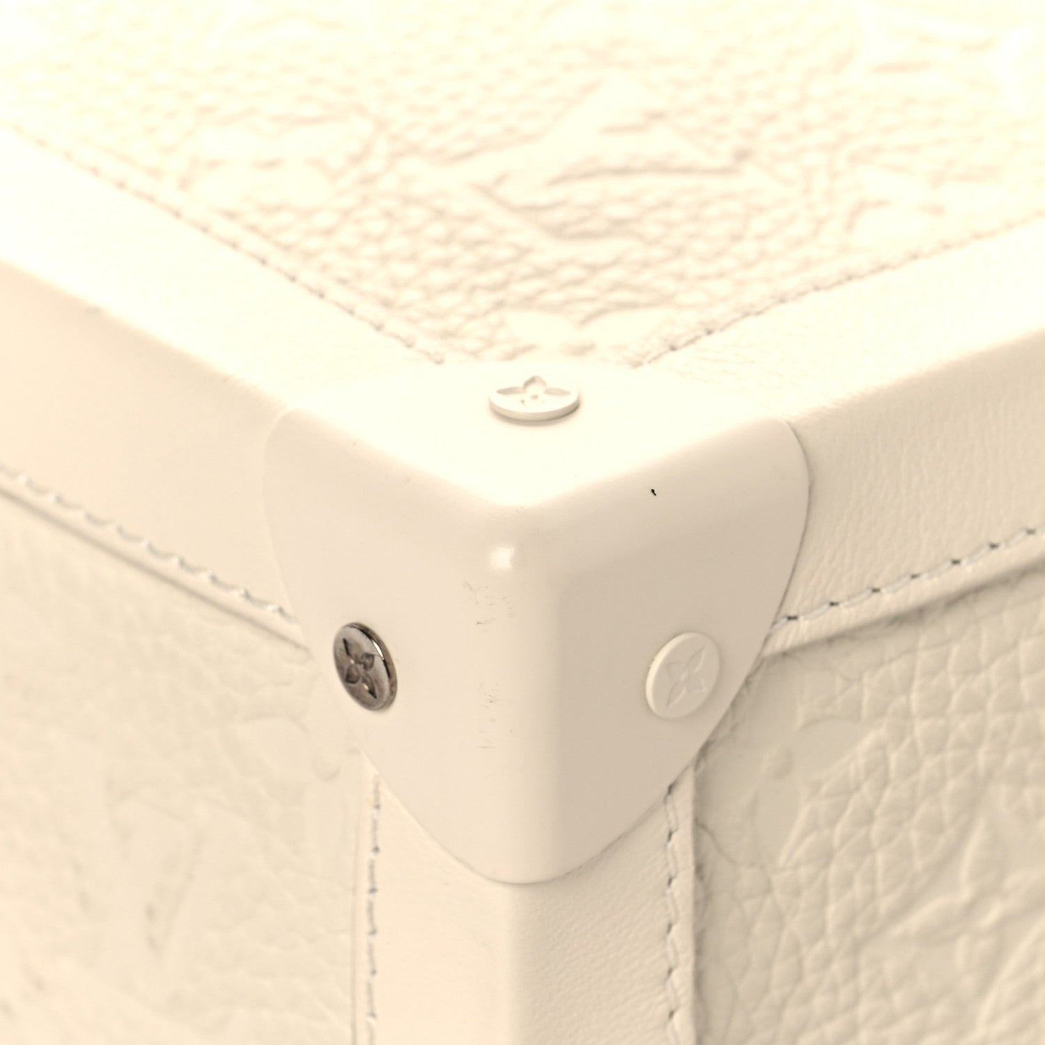 Louis Vuitton Taurillon Monogram Solar Ray Soft Trunk Powder White 9 of 11