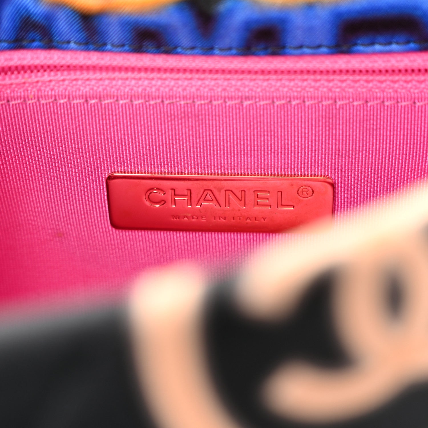 CHANEL カラー Chanel Fabric Quilted Neon Graffiti Medium Chanel 19 Flap Black
