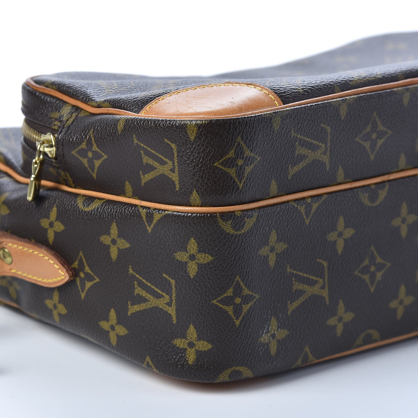 Monogram Nil 28