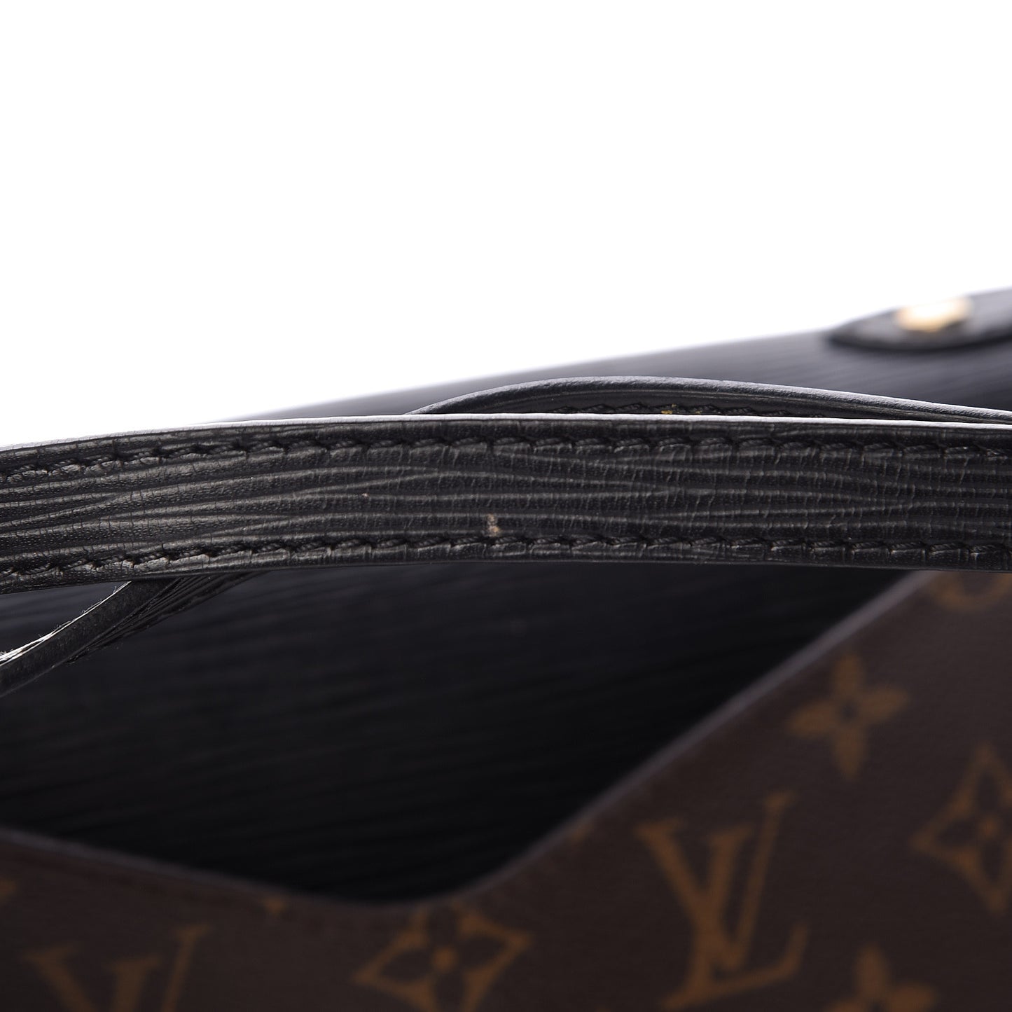 Epi Monogram Saint Michel Black