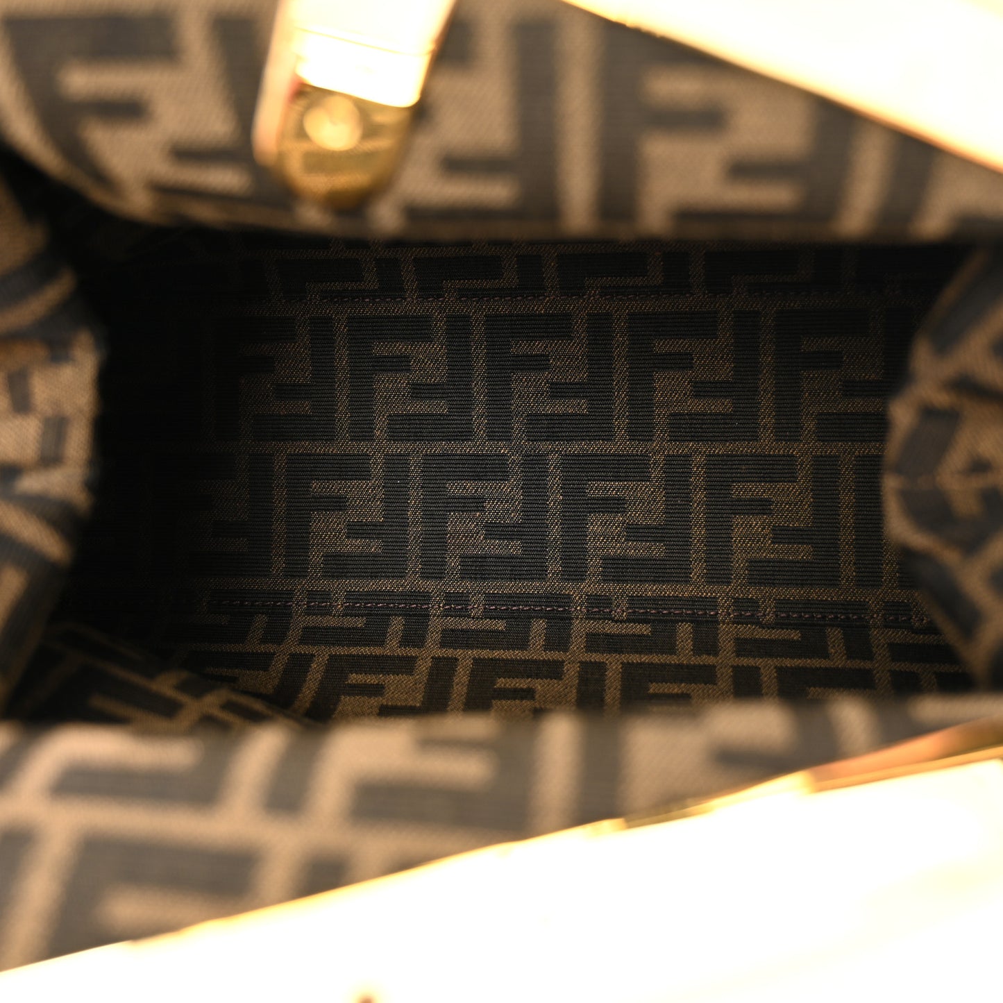 Shiny Nappa Medium Fendi First Menta