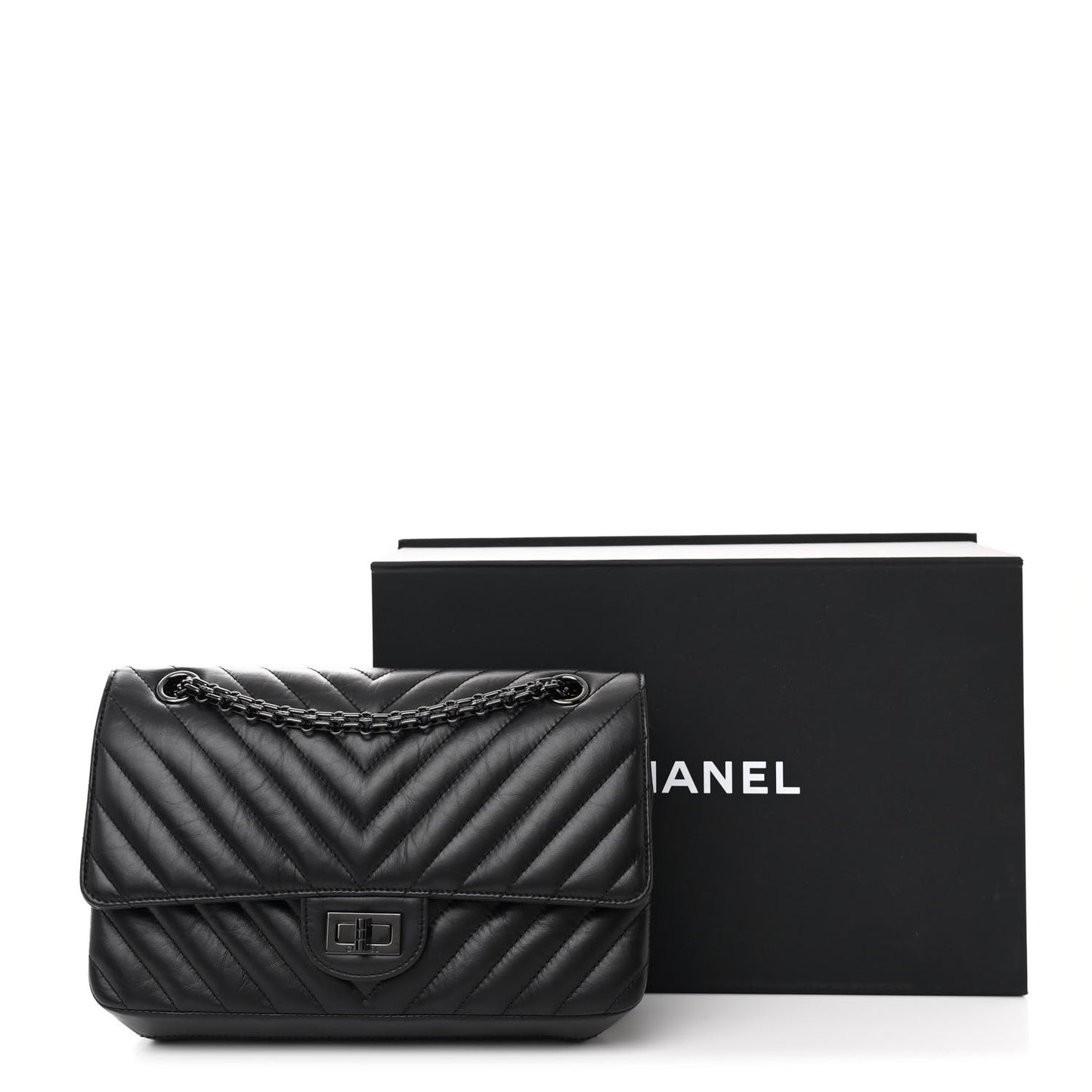 Aged Calfskin Chevron Quilted 2.55 Reissue 225 Flap So Black