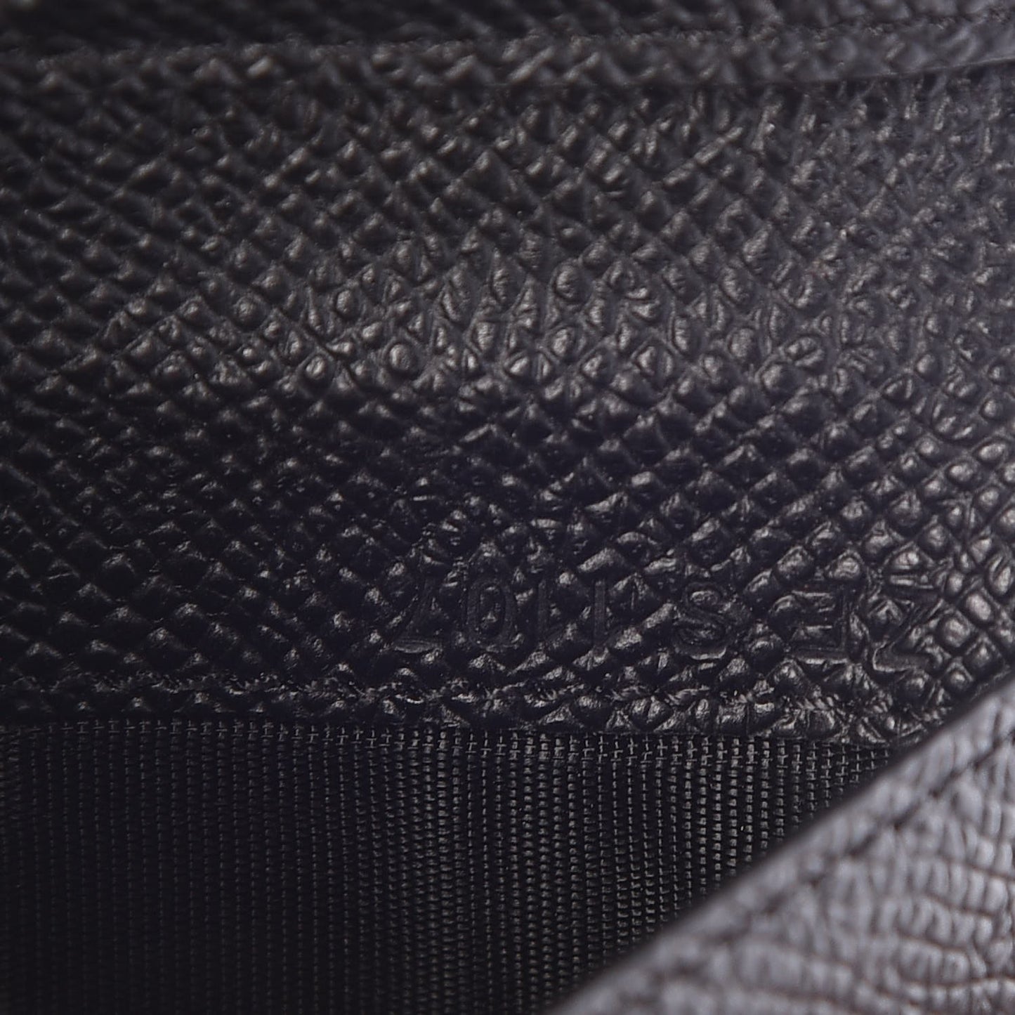 Pebbled Calfskin Bifold Eros Wallet Black