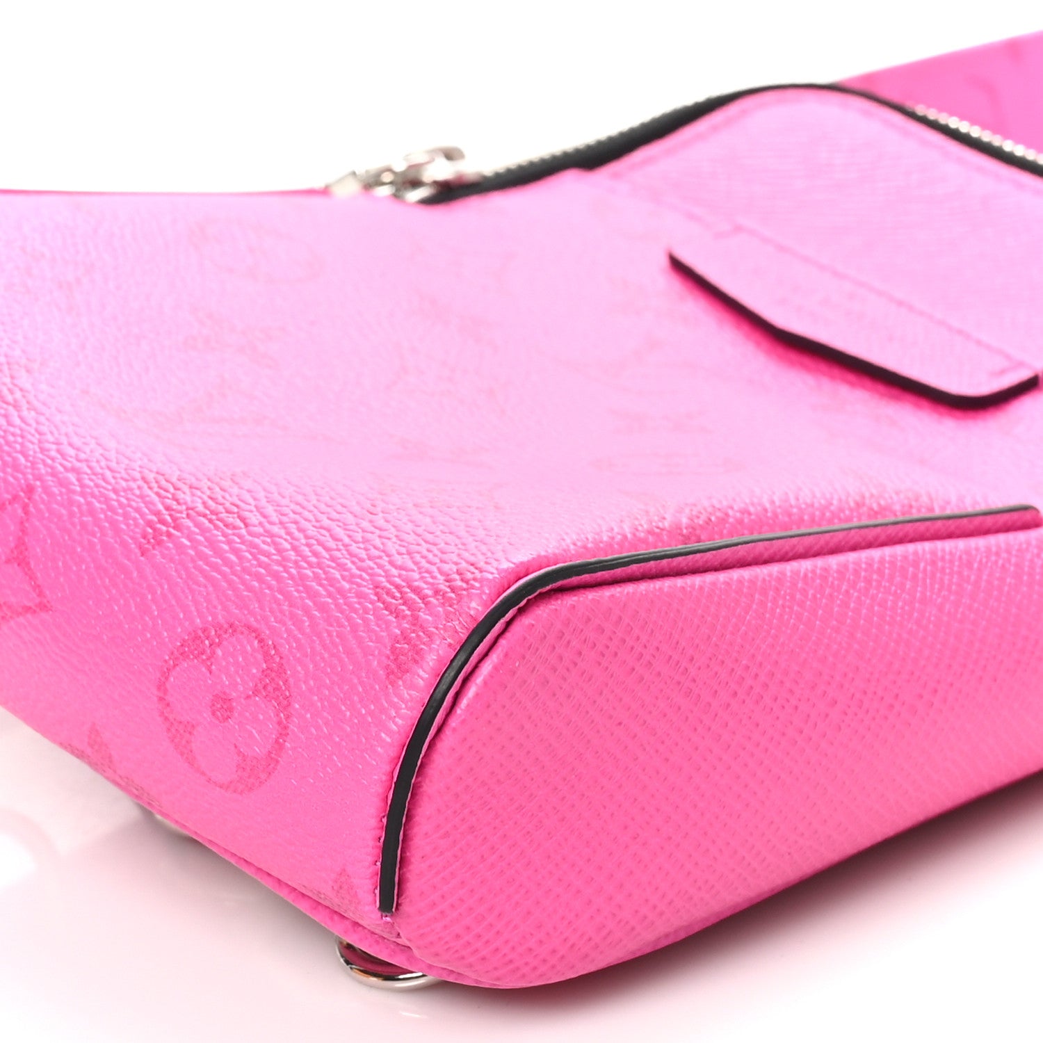 Louis Vuitton Taigarama Outdoor Slingbag Fuchsia 9 of 10