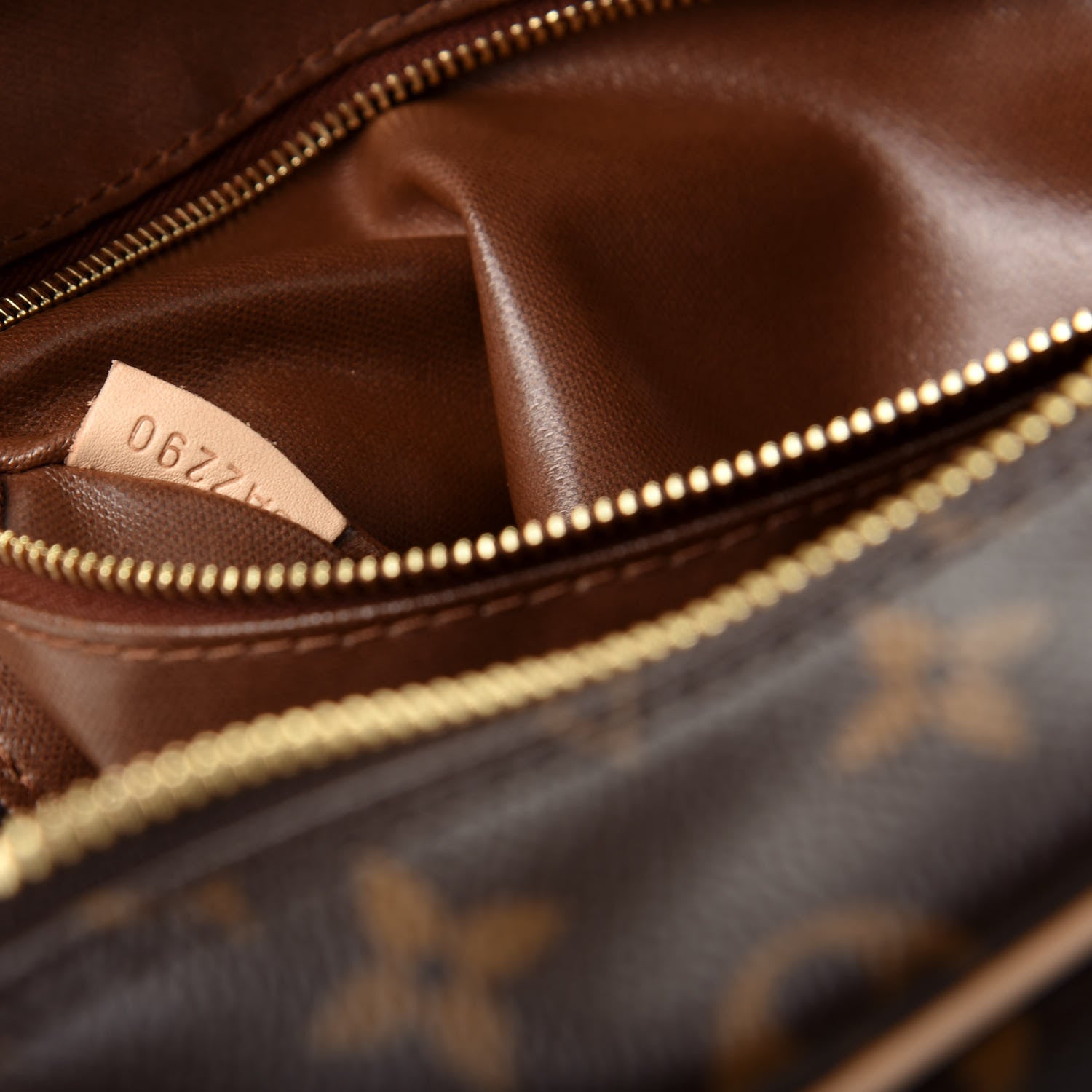 Louis Vuitton Monogram Toiletry Bag 25 9 of 9