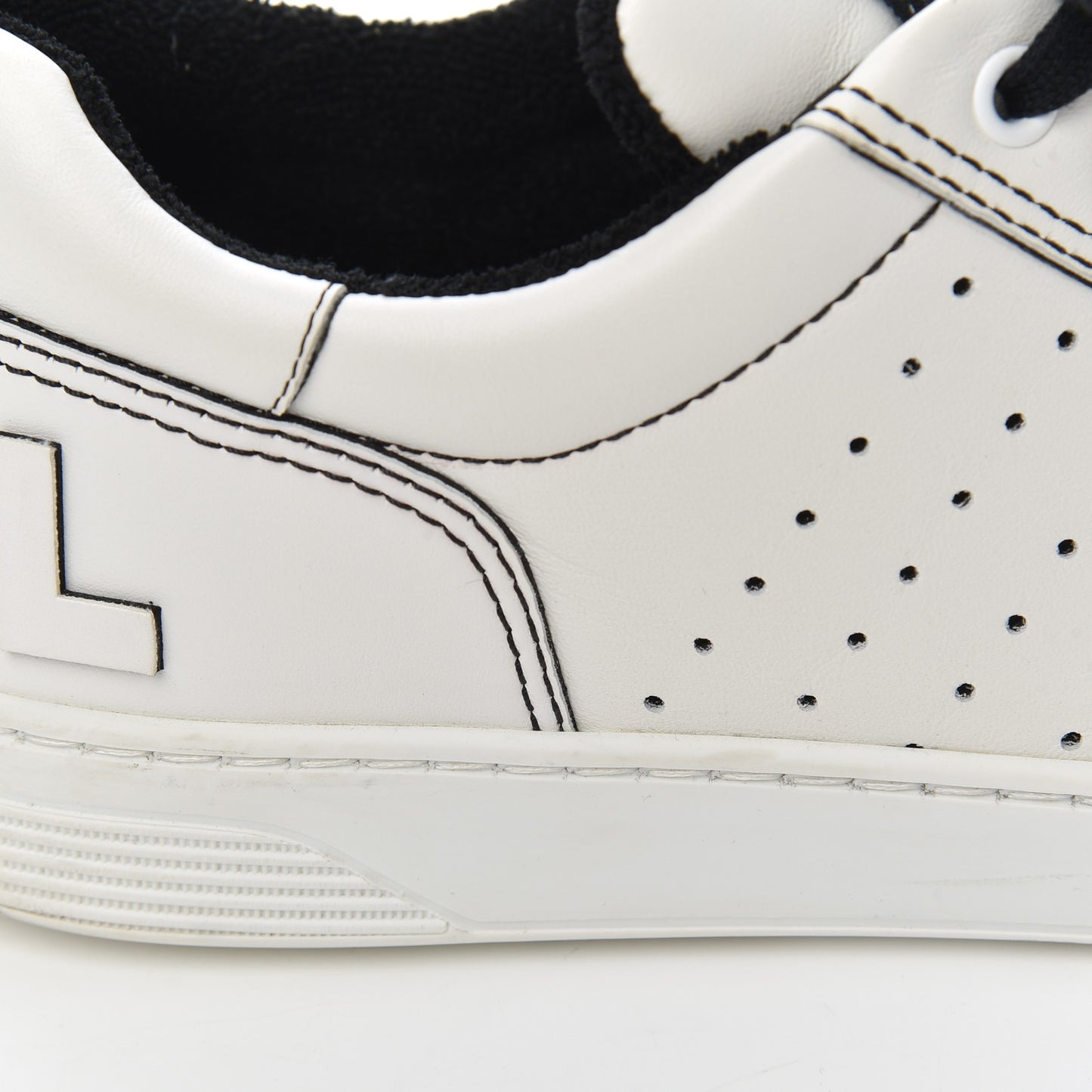 Calfskin Womens Logo Sneakers 39 White Black