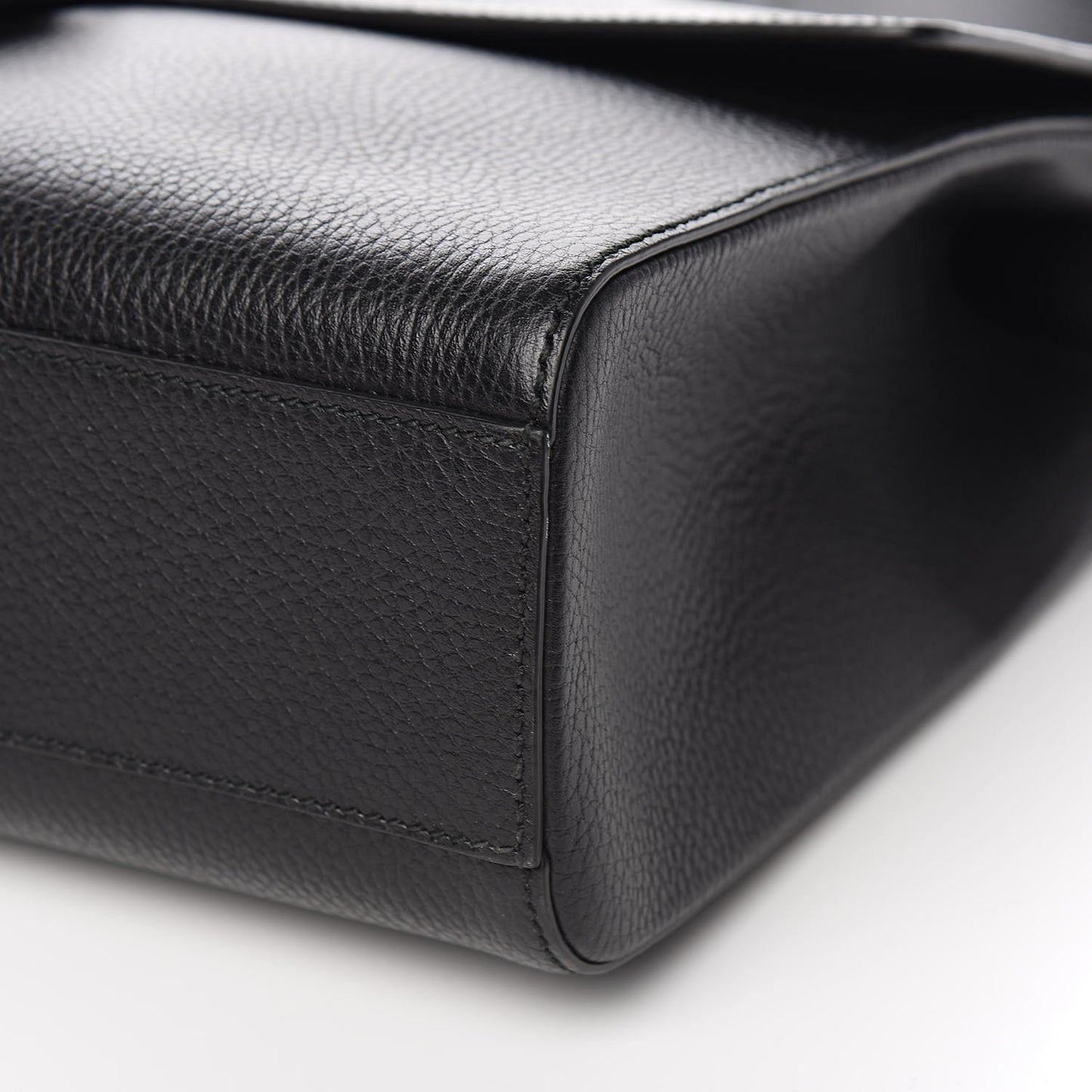 Calfskin GG Marmont Messenger Bag Black