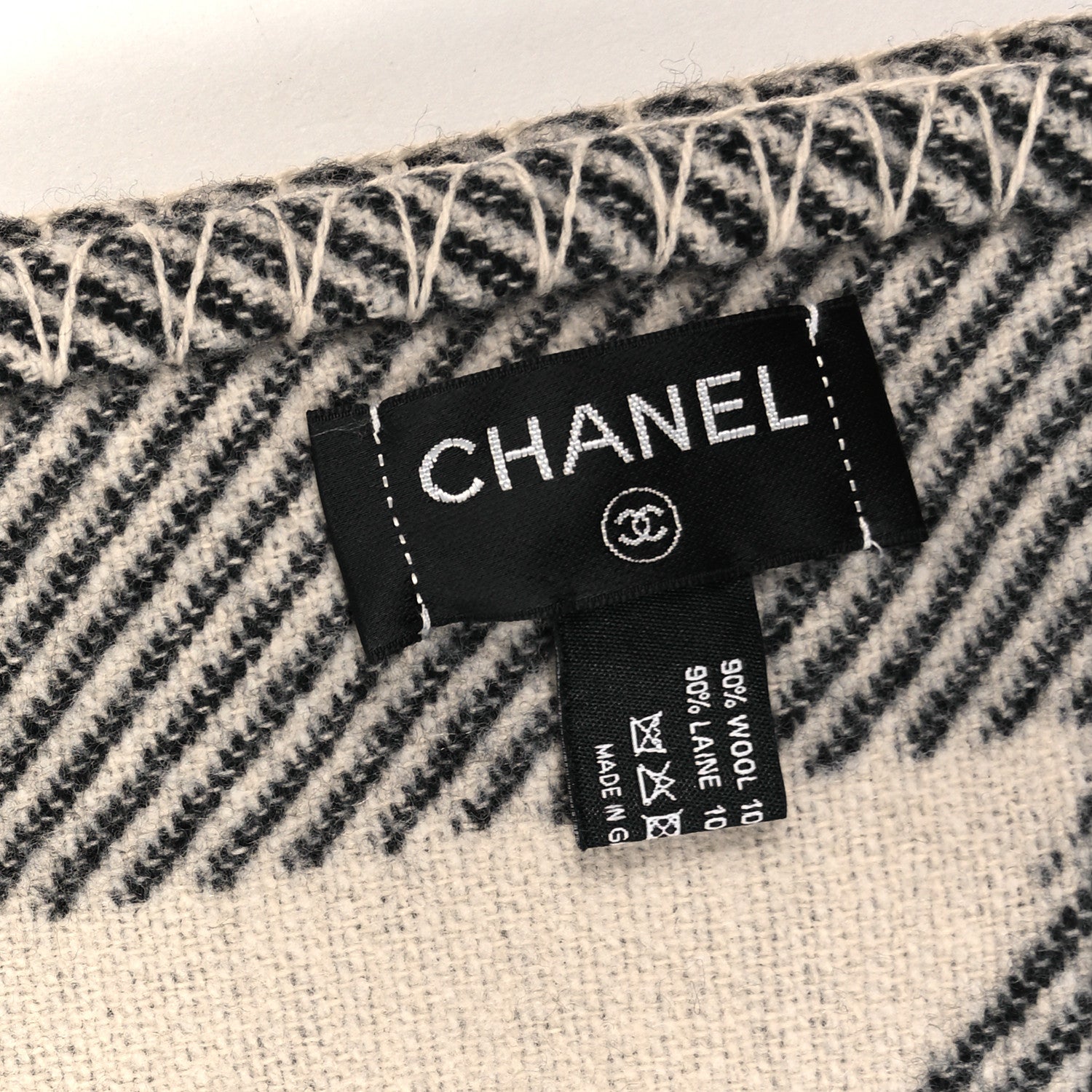 Chanel Merino Wool Cashmere CC Throw Blanket Black Beige 3 of 4