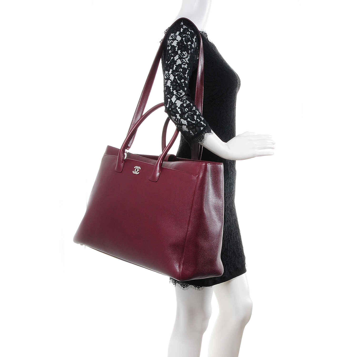 Chanel Calfskin XL Cerf Tote Bordeaux 2 of 7