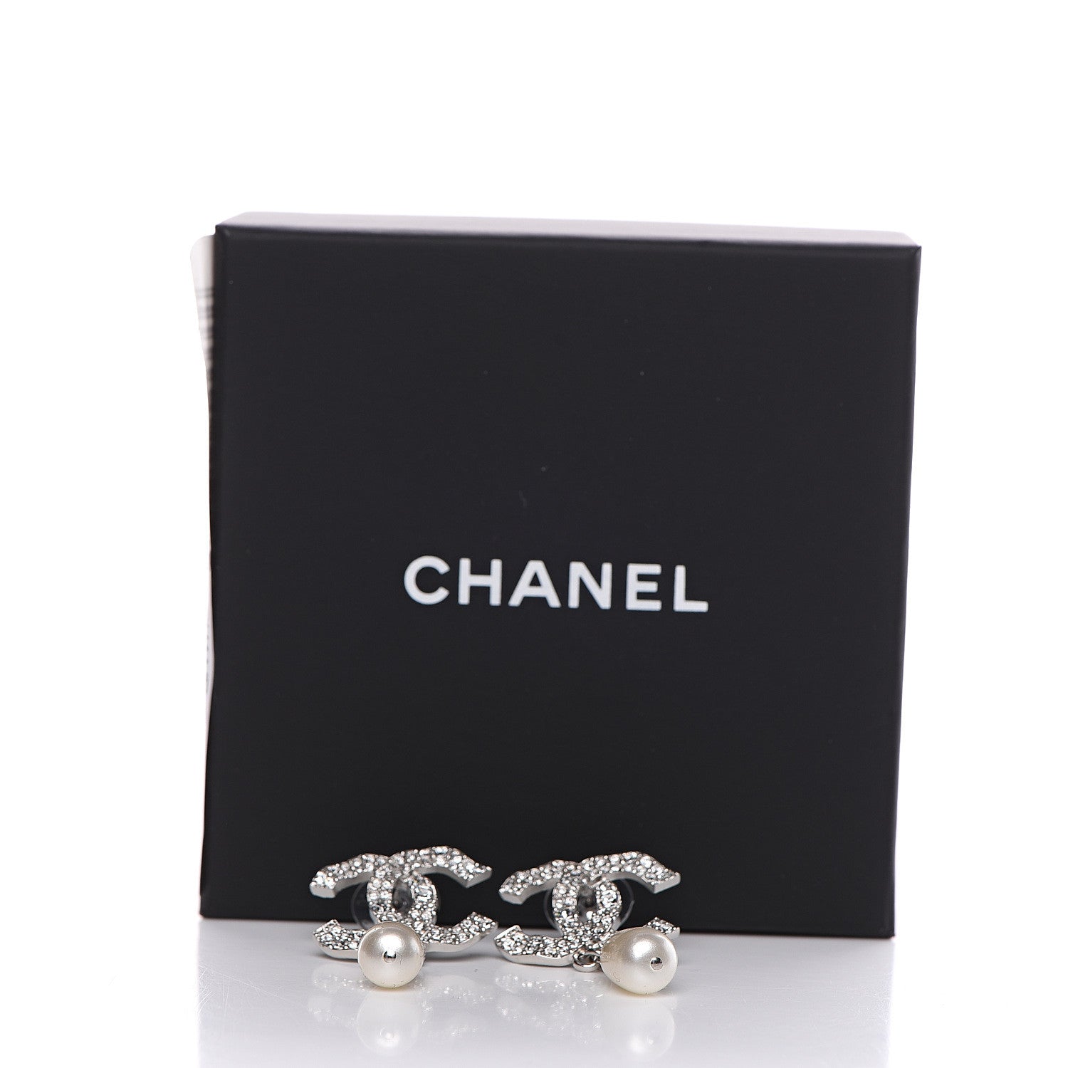 Chanel Crystal Pearl CC Drop Darling Bows Earrings Silver Pearly White 5 of 5