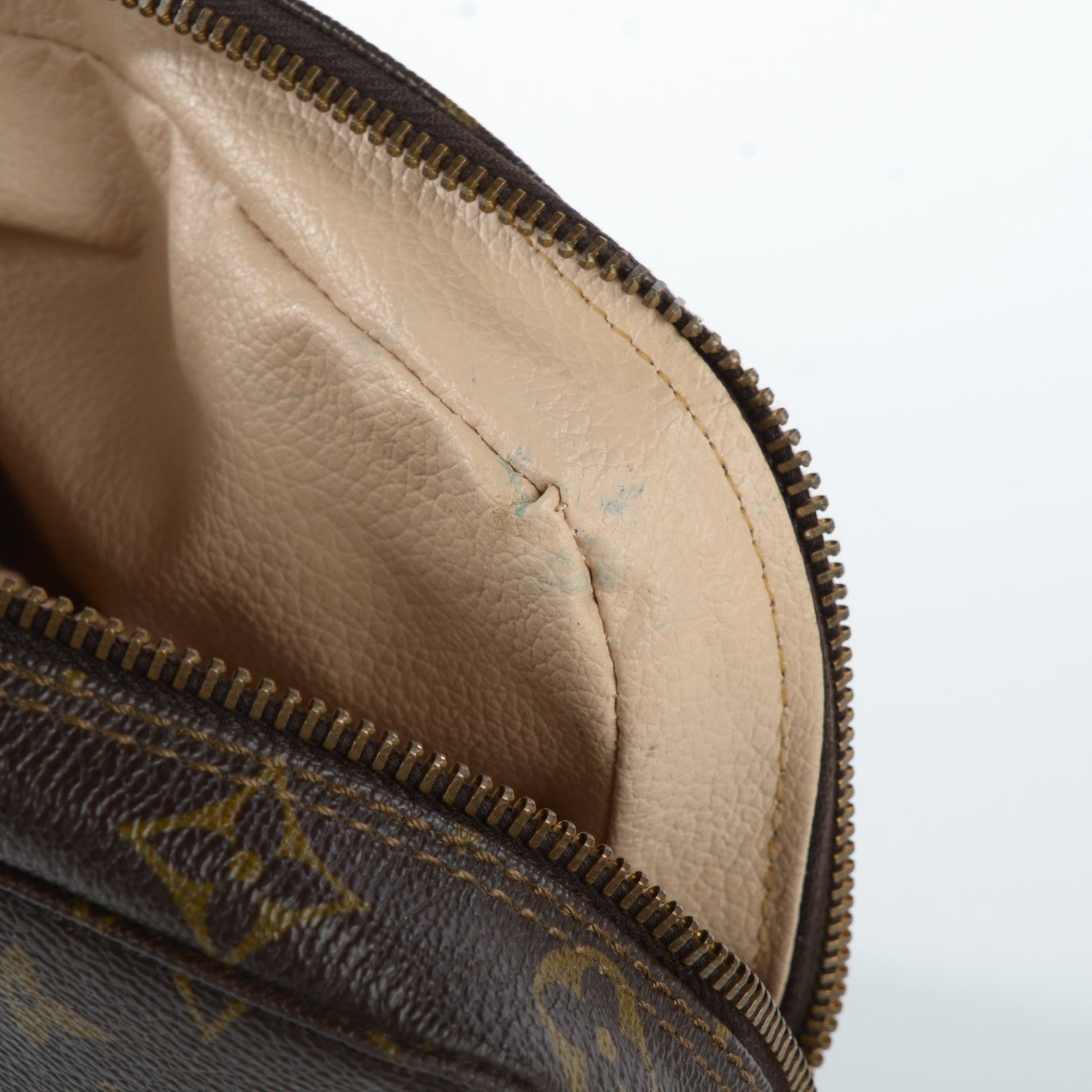 Louis Vuitton Monogram Trousse Toilette 23 9 of 9