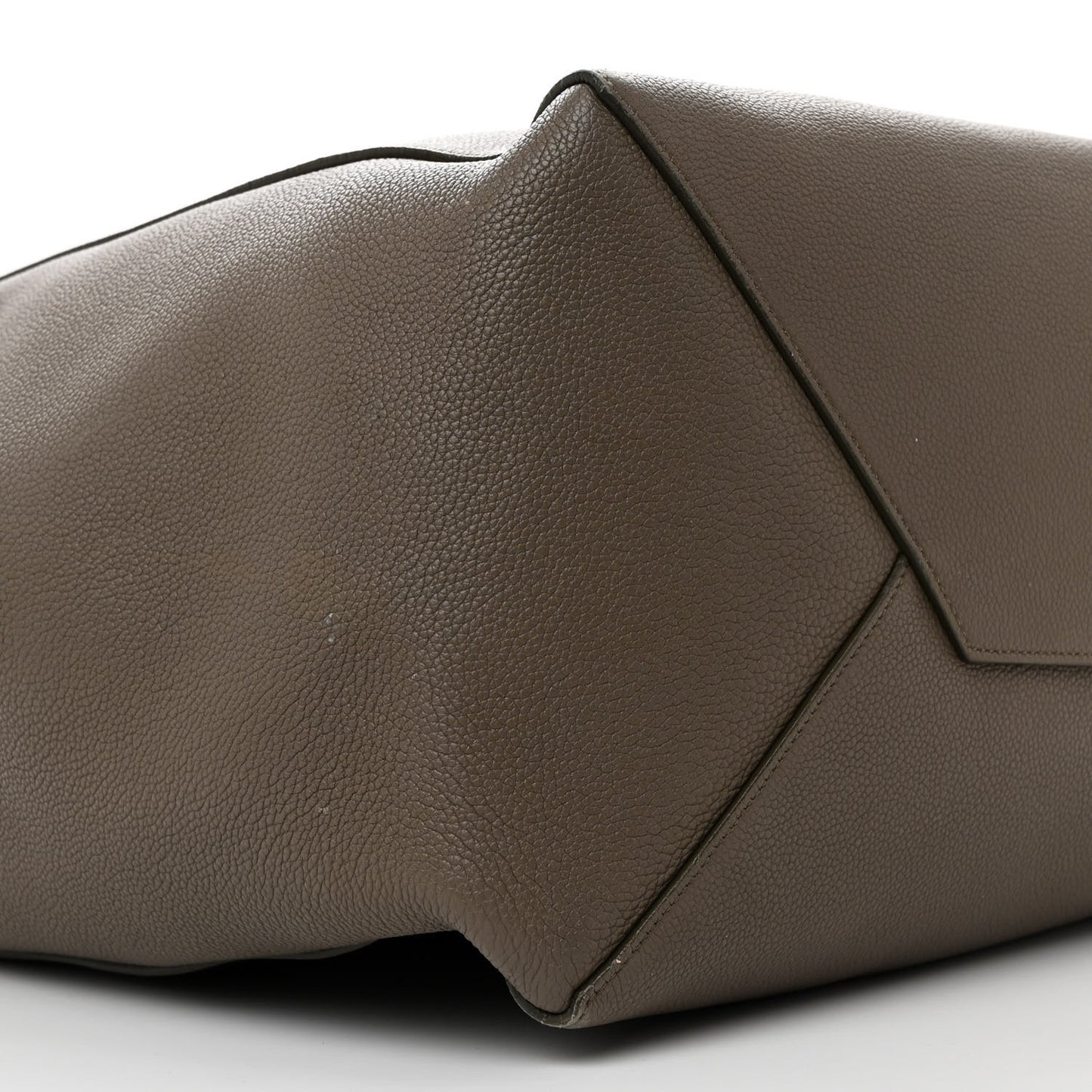 Soft Grained Calfskin Medium Belt Cabas Phantom Taupe