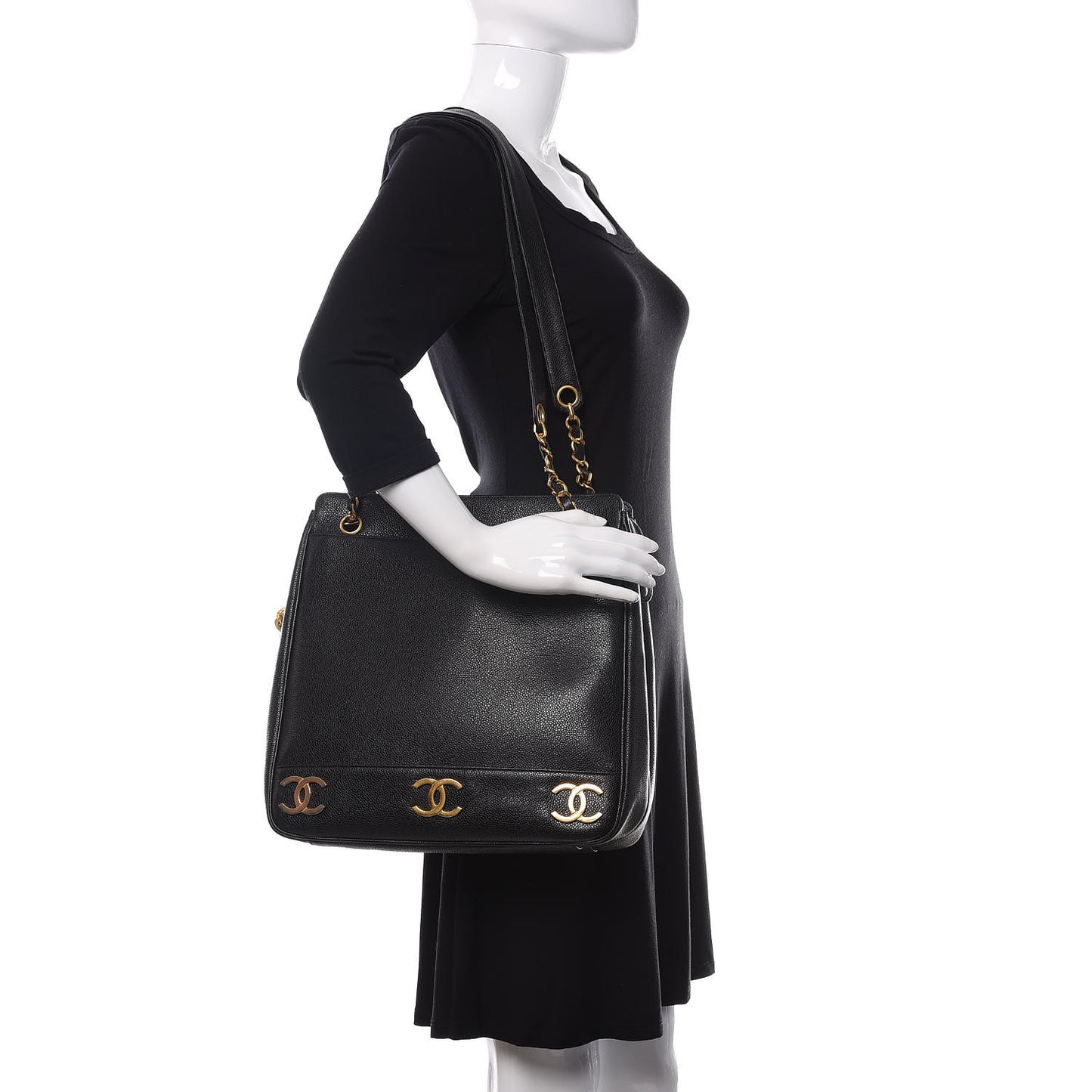 Caviar CC Shoulder Bag Black