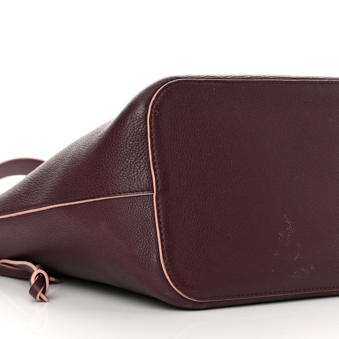 Calfskin Lockme Bucket Prune