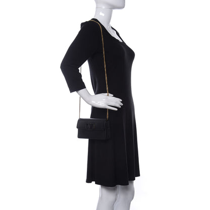 Valentino Garavani Smooth Calfksin Vlogo Wallet On Chain Black 2 of 11