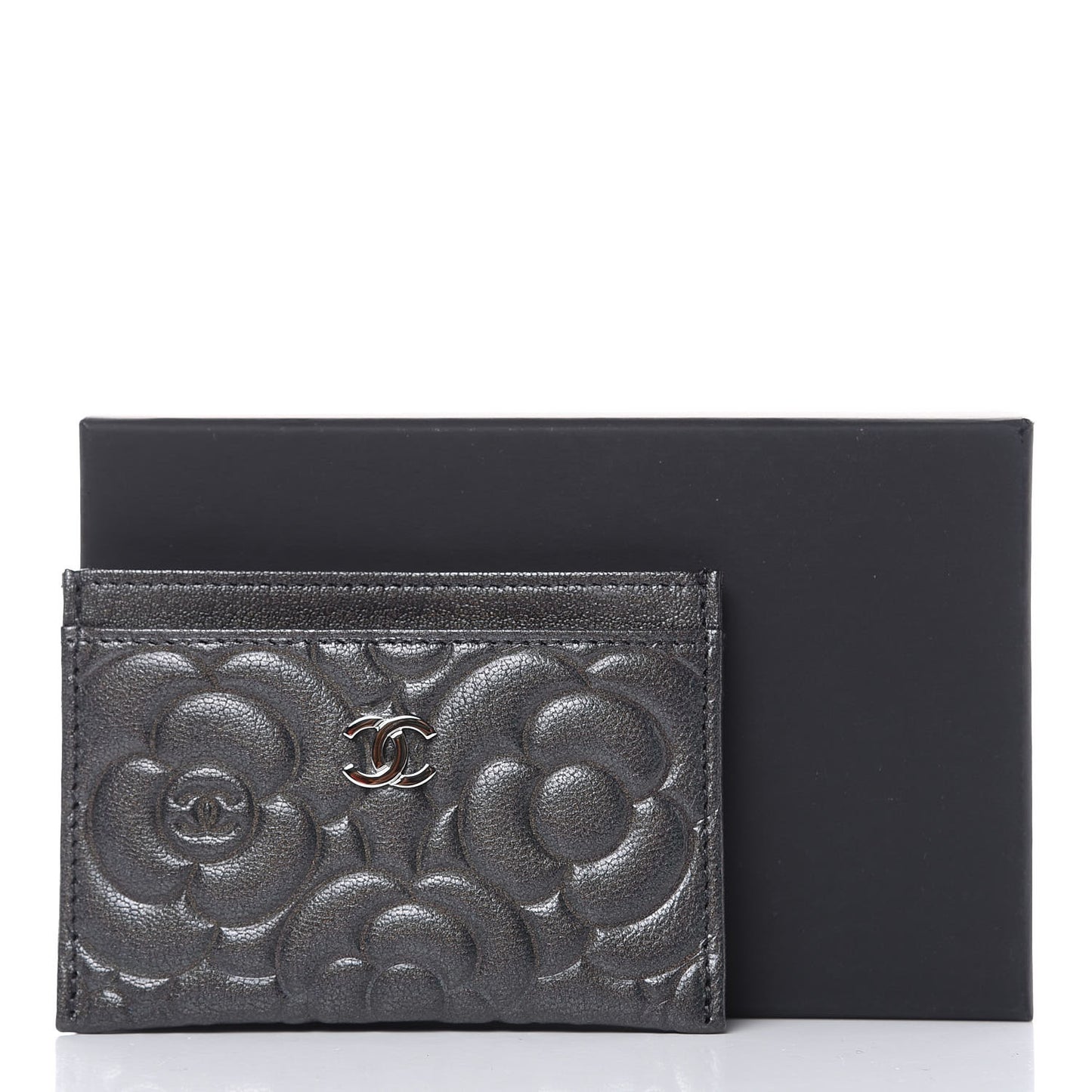 Goatskin Camellia Embossed Card Holder Grey