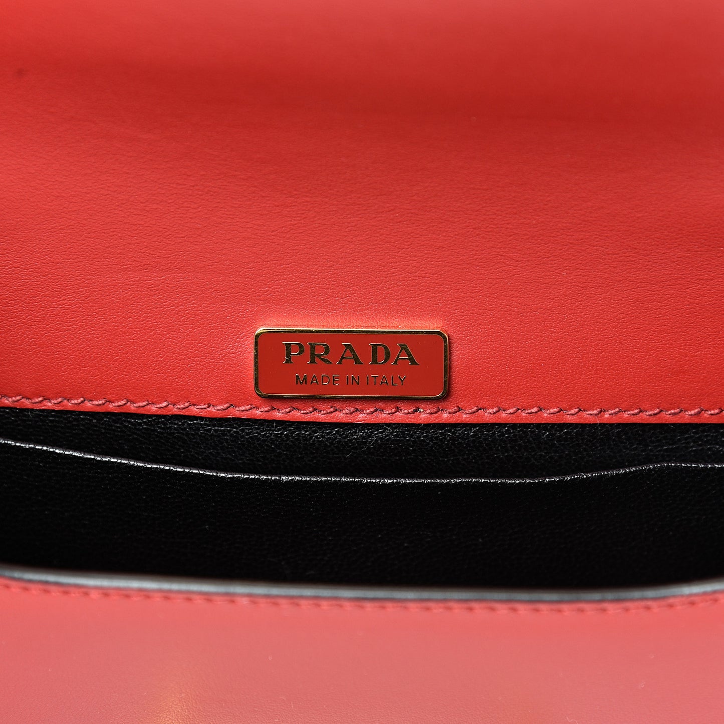 City Calfskin Saffiano Cahier Bag Fuoco Black