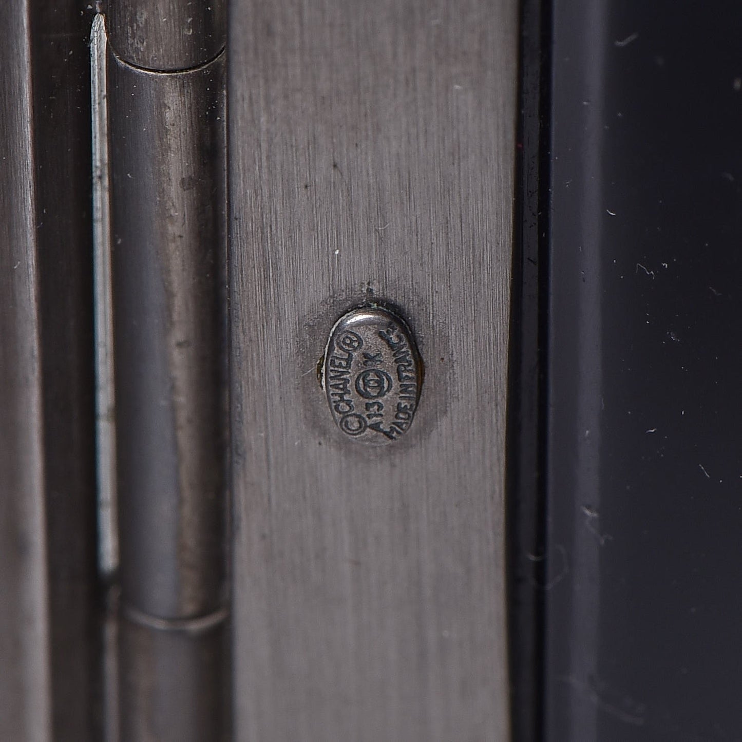 Resin Crystal CC Cuff Black